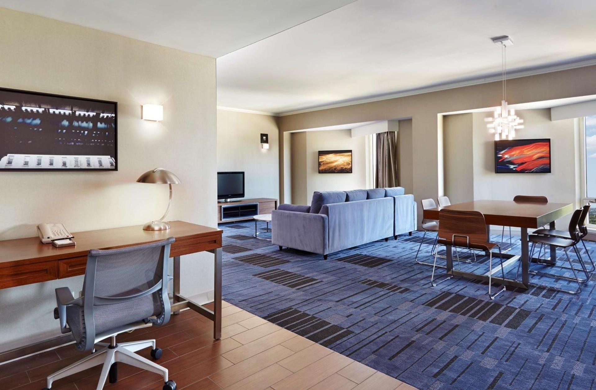 Hilton Newark Airport photo 13