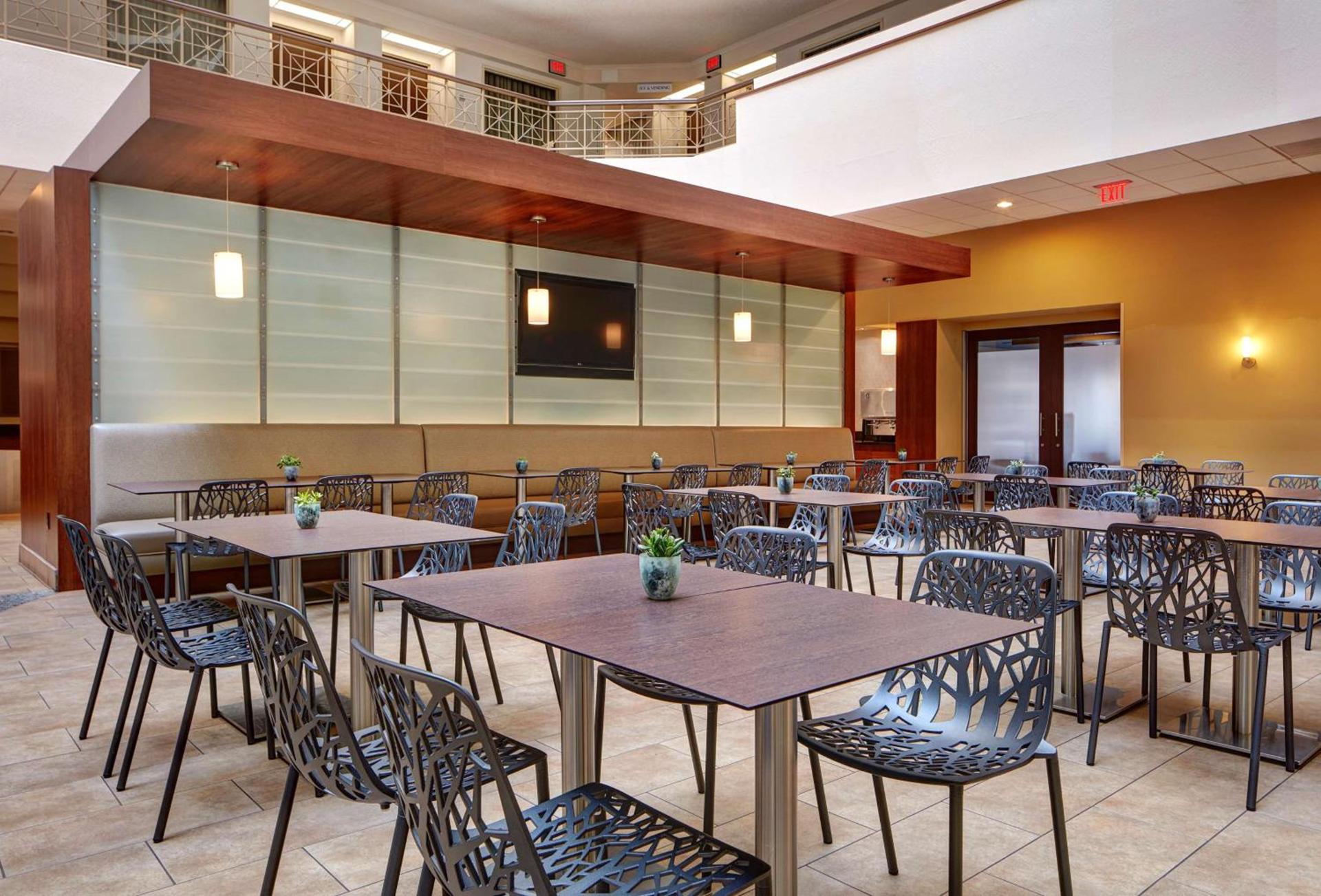 Embassy Suites by Hilton San Diego La Jolla photo 5
