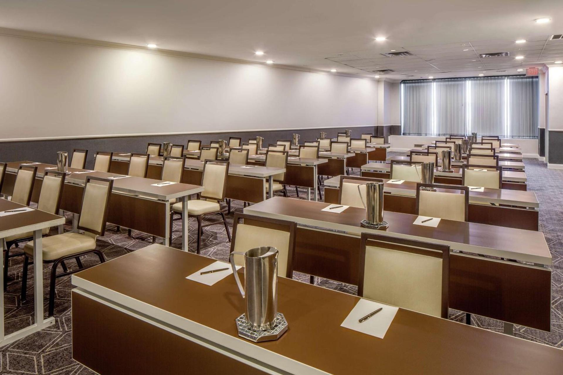 Hilton Newark Airport photo 21