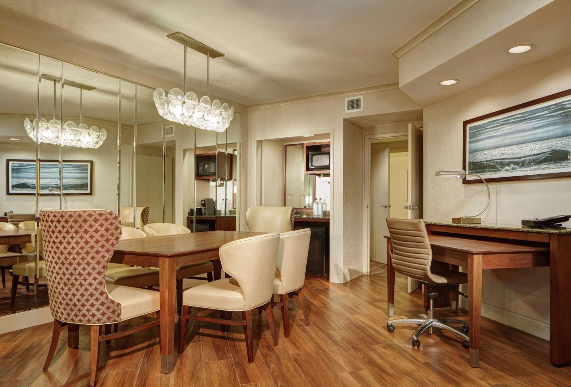 Embassy Suites by Hilton San Diego La Jolla photo 16