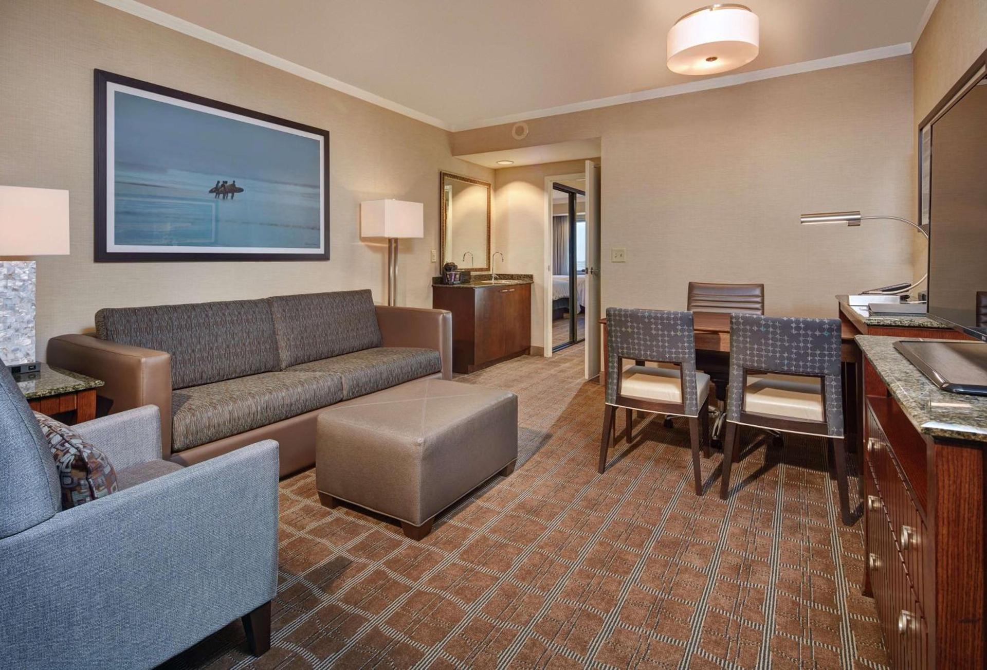 Embassy Suites by Hilton San Diego La Jolla photo 19