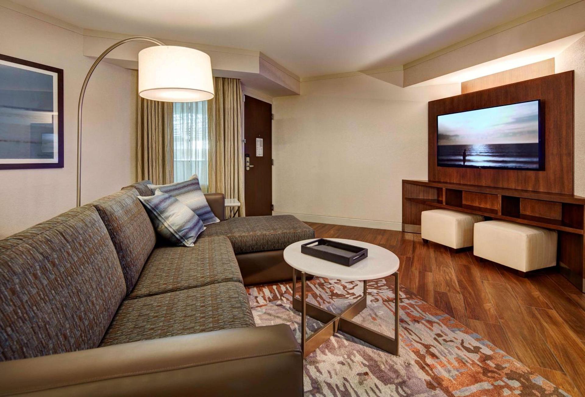 Embassy Suites by Hilton San Diego La Jolla photo 28