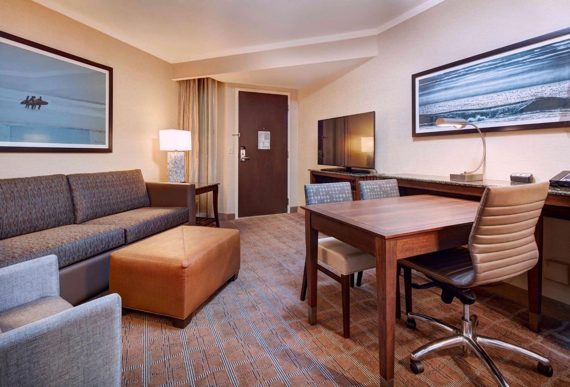 Embassy Suites by Hilton San Diego La Jolla photo 26