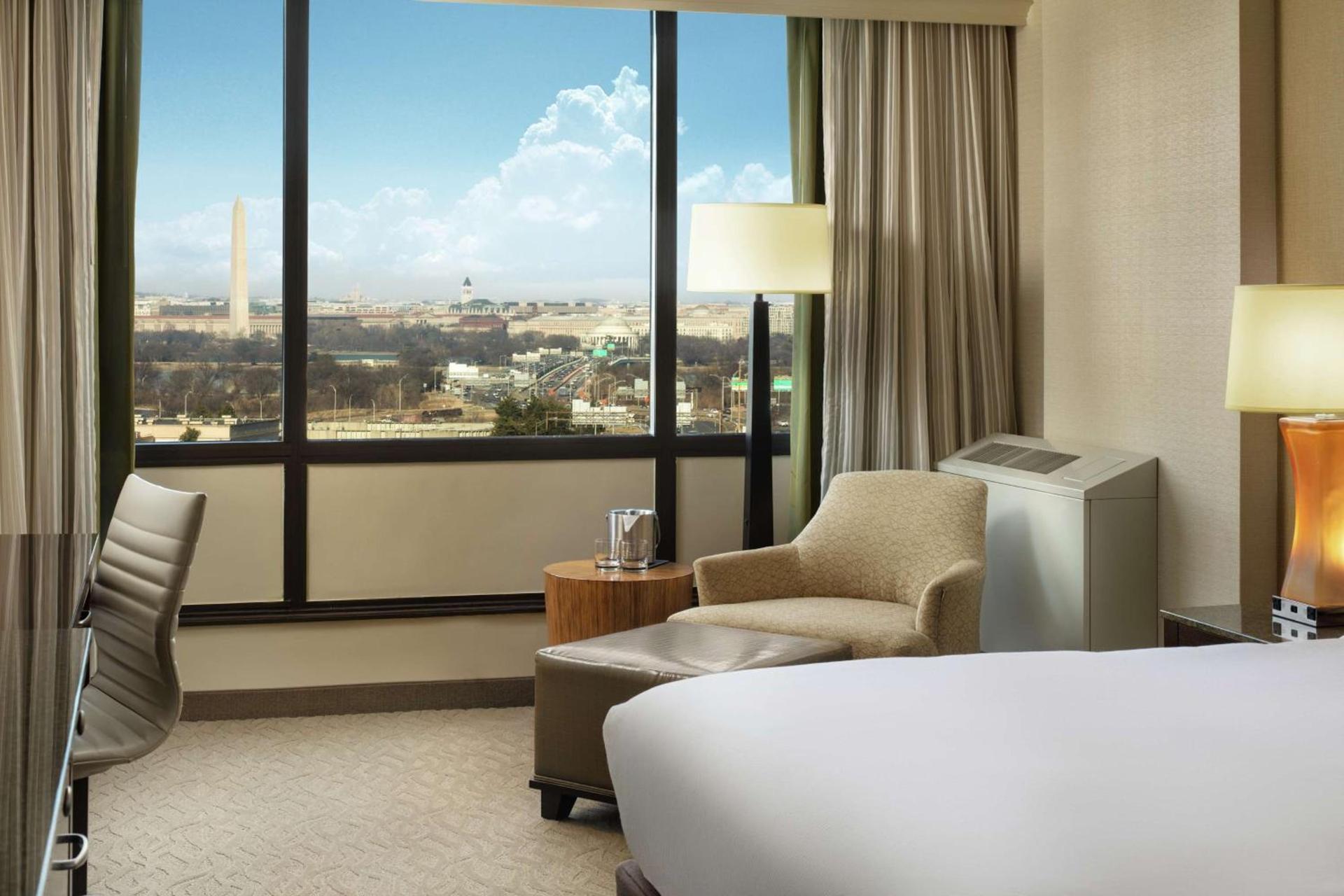 DoubleTree by Hilton Washington DC – Crystal City photo 21