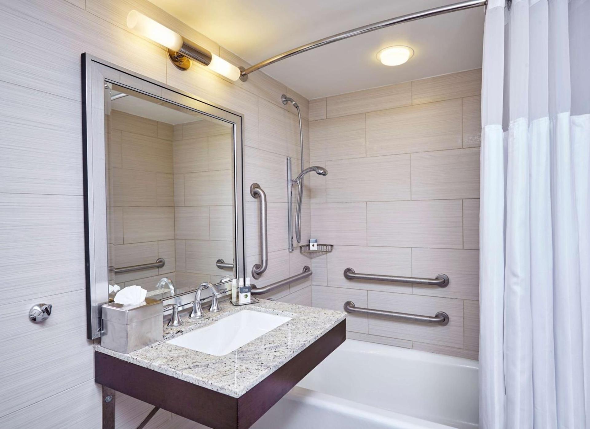 DoubleTree by Hilton Washington DC – Crystal City photo 24
