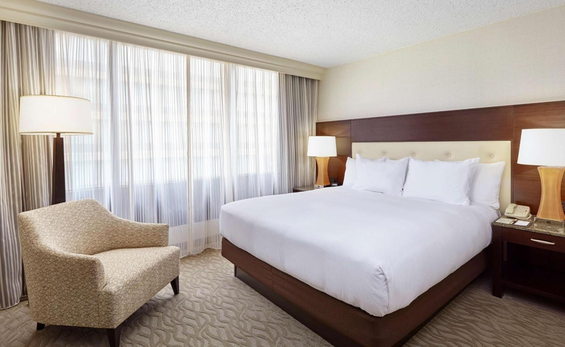 DoubleTree by Hilton Washington DC – Crystal City photo 32
