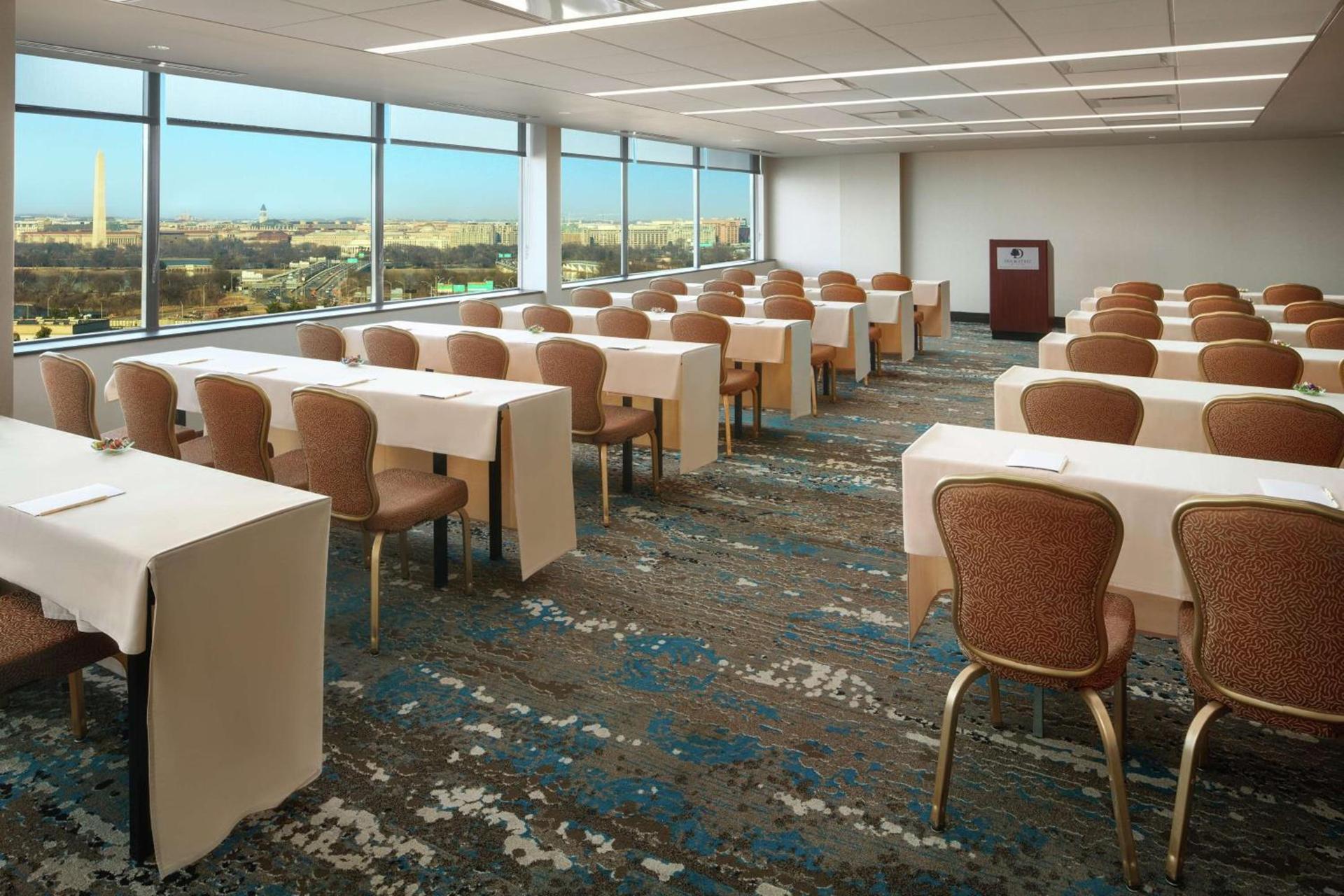DoubleTree by Hilton Washington DC – Crystal City photo 52