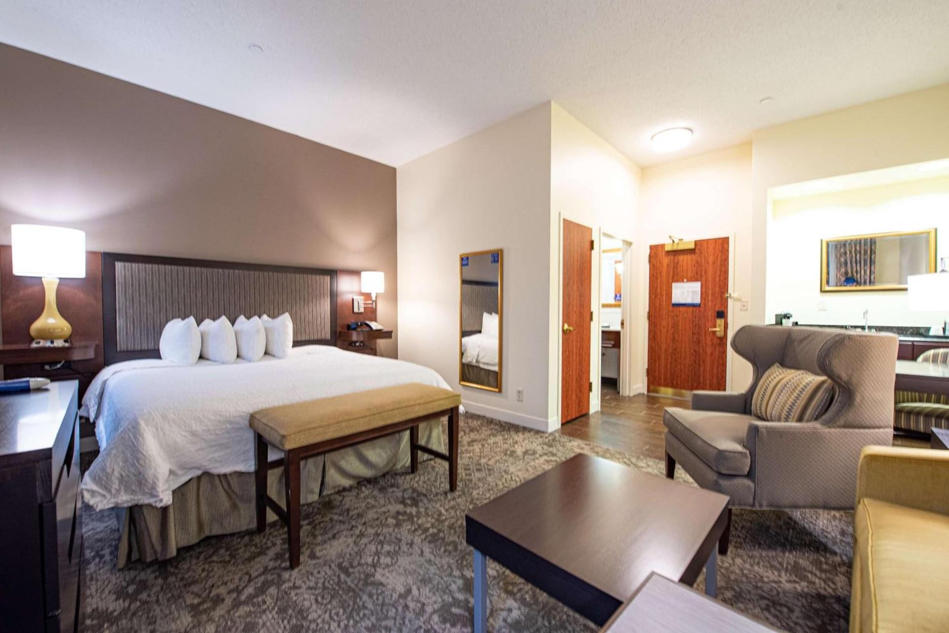 Hampton Inn & Suites By Hilton - Rockville Centre photo 18