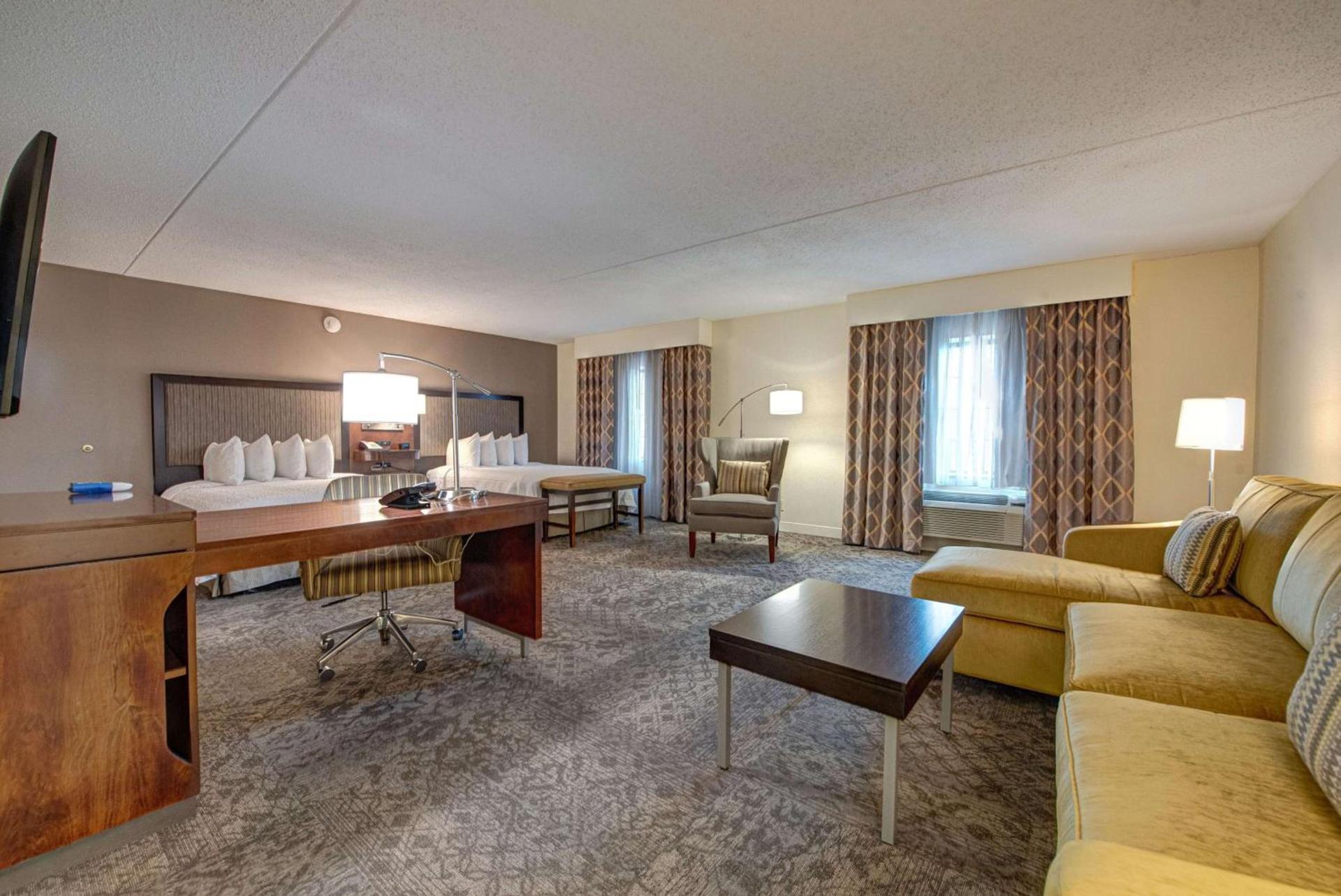 Hampton Inn & Suites By Hilton - Rockville Centre photo 24