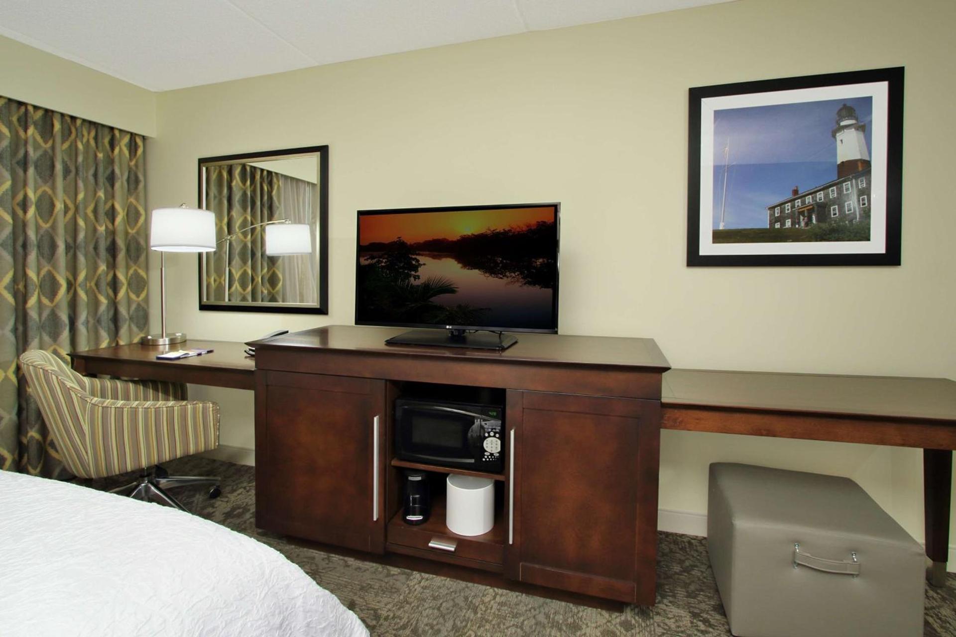 Hampton Inn & Suites By Hilton - Rockville Centre photo 29