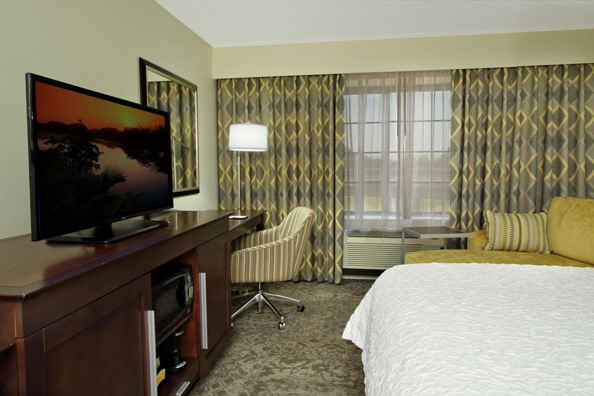 Hampton Inn & Suites By Hilton - Rockville Centre photo 33
