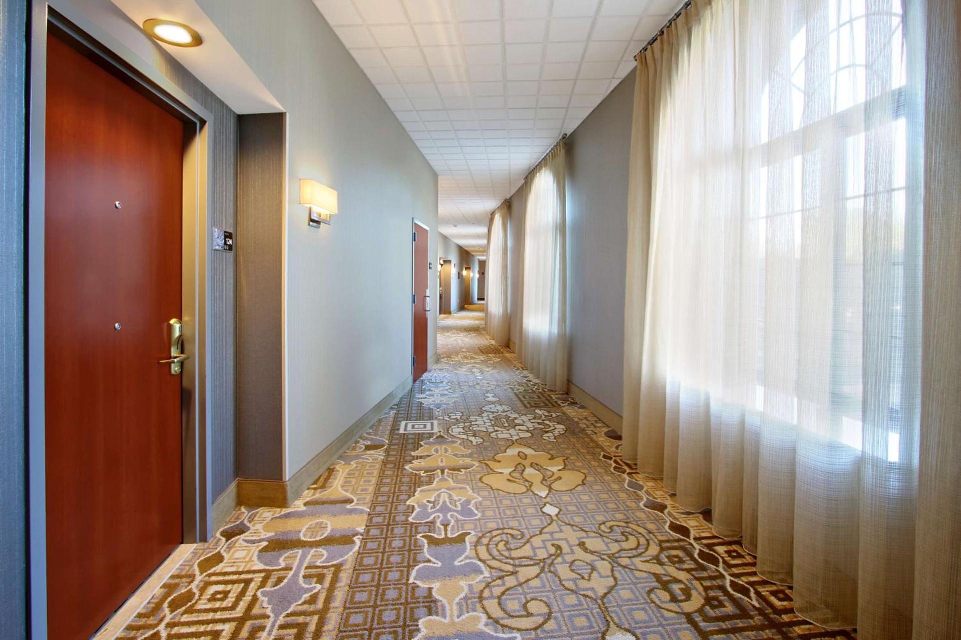 Hampton Inn & Suites By Hilton - Rockville Centre photo 38