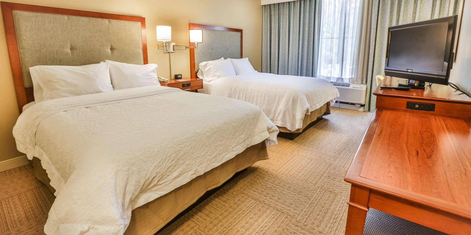 Hampton Inn Charleston-Daniel Island photo 32