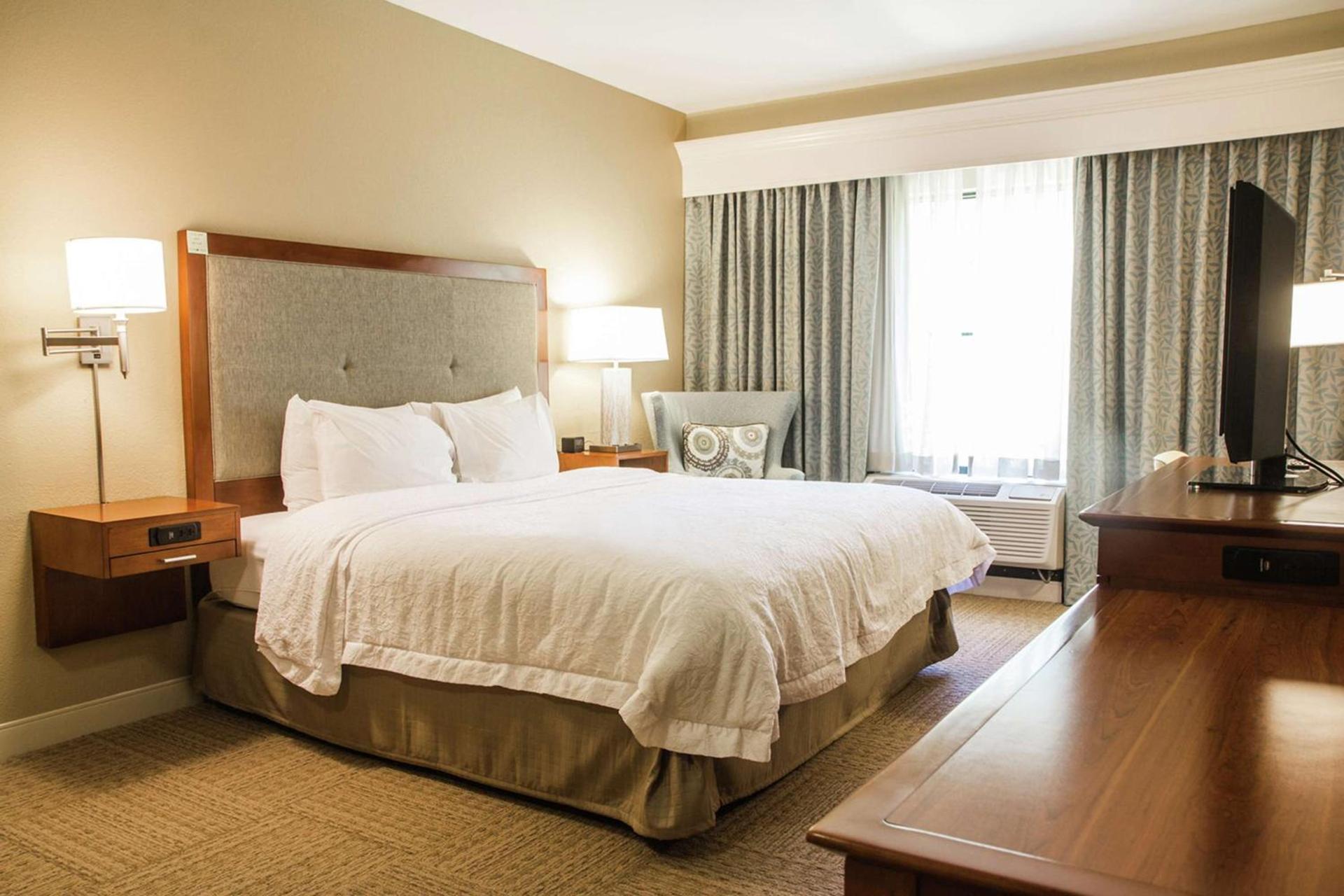 Hampton Inn Charleston-Daniel Island photo 37