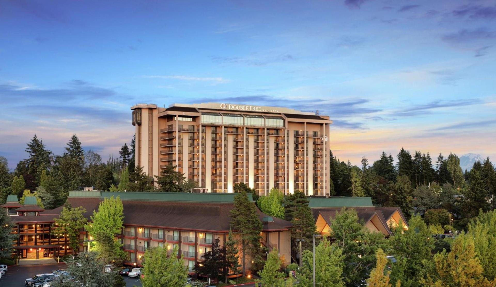 DoubleTree by Hilton Seattle Airport — hotel in SeaTac