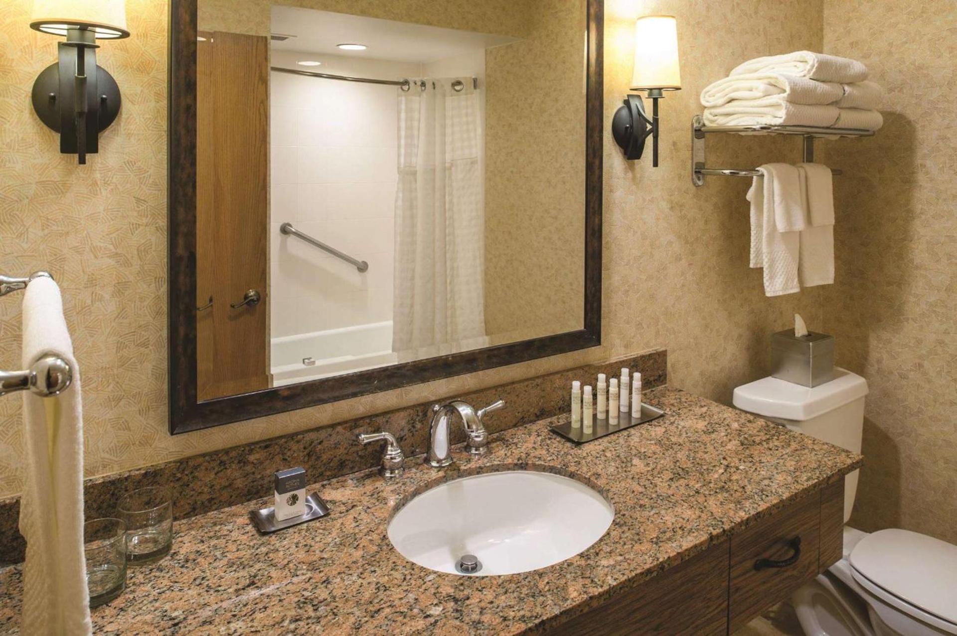 DoubleTree by Hilton Seattle Airport photo 9