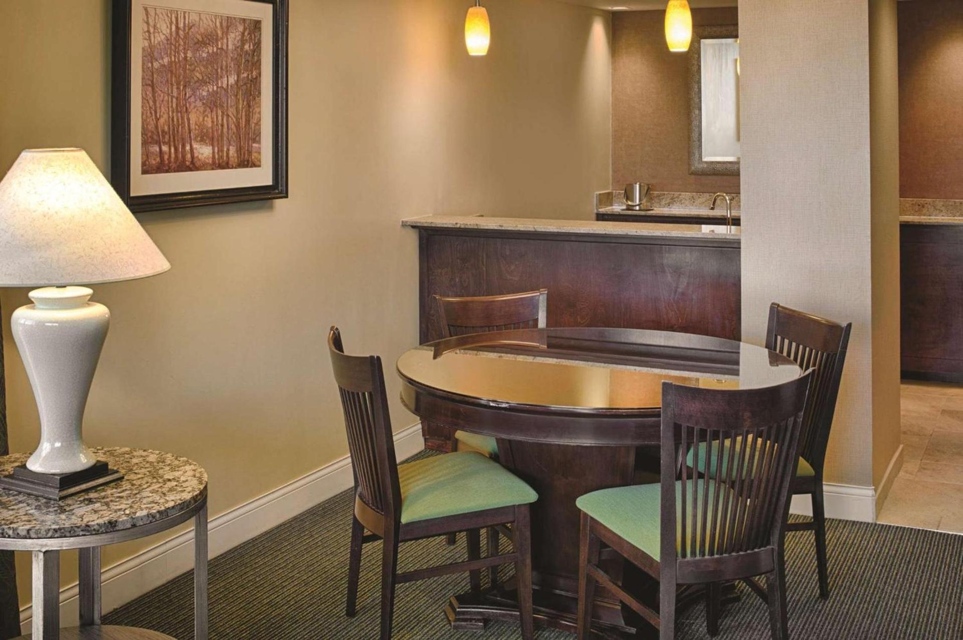 DoubleTree by Hilton Seattle Airport photo 39