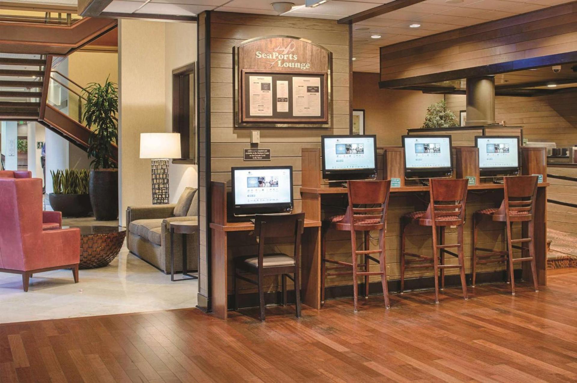 DoubleTree by Hilton Seattle Airport photo 44