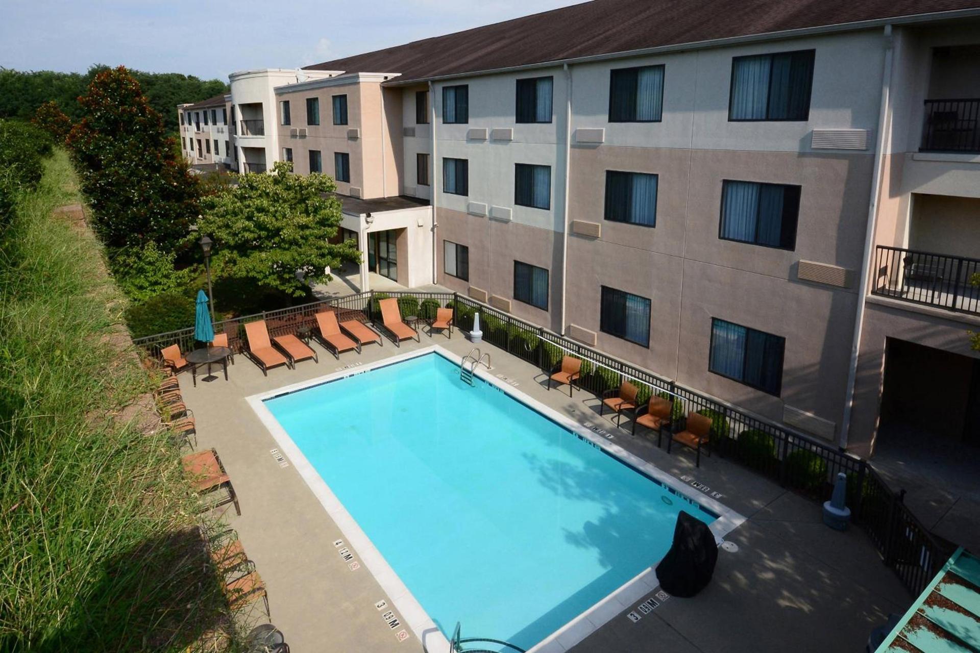 Courtyard Danville photo 33