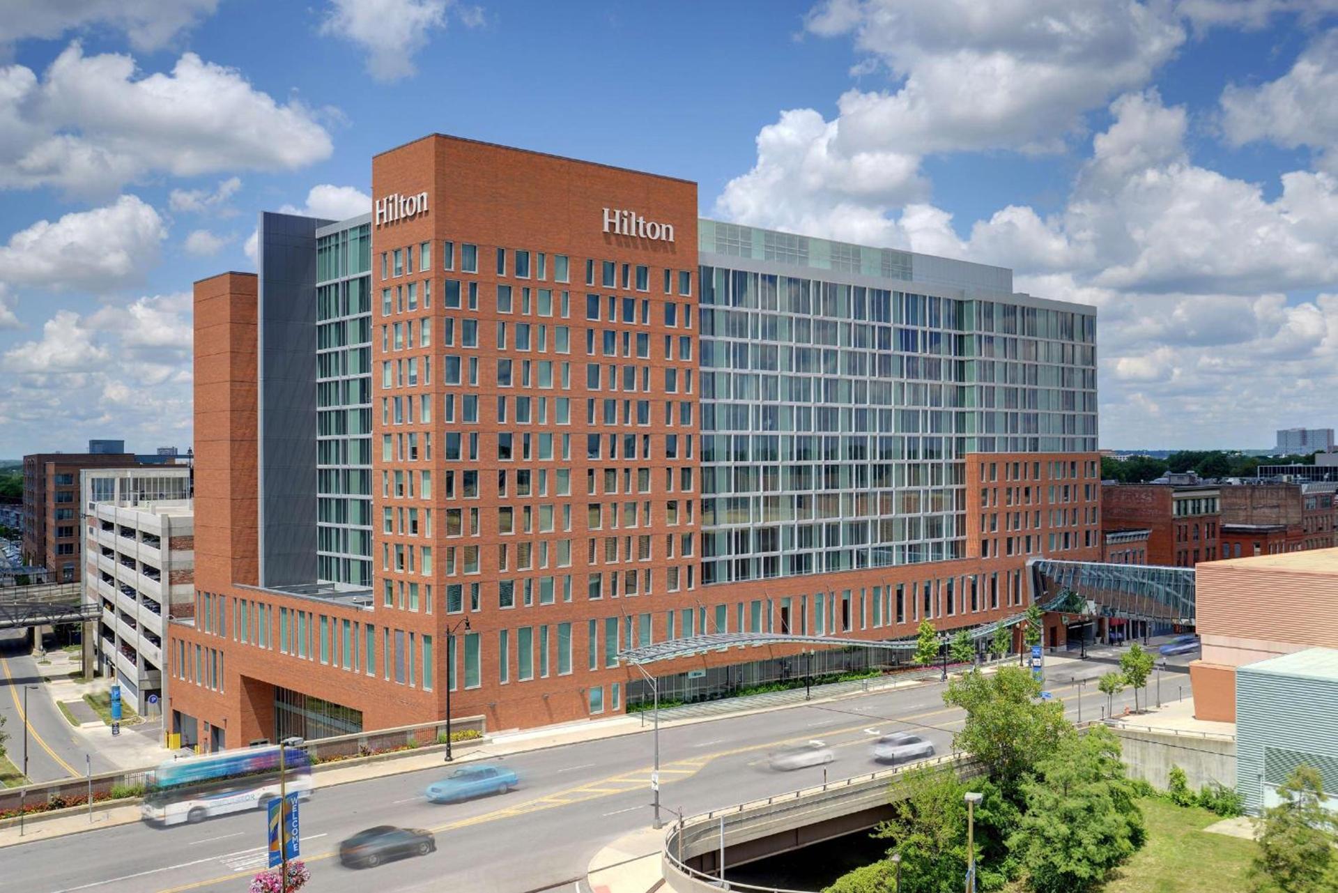 Hilton Columbus Downtown photo 2