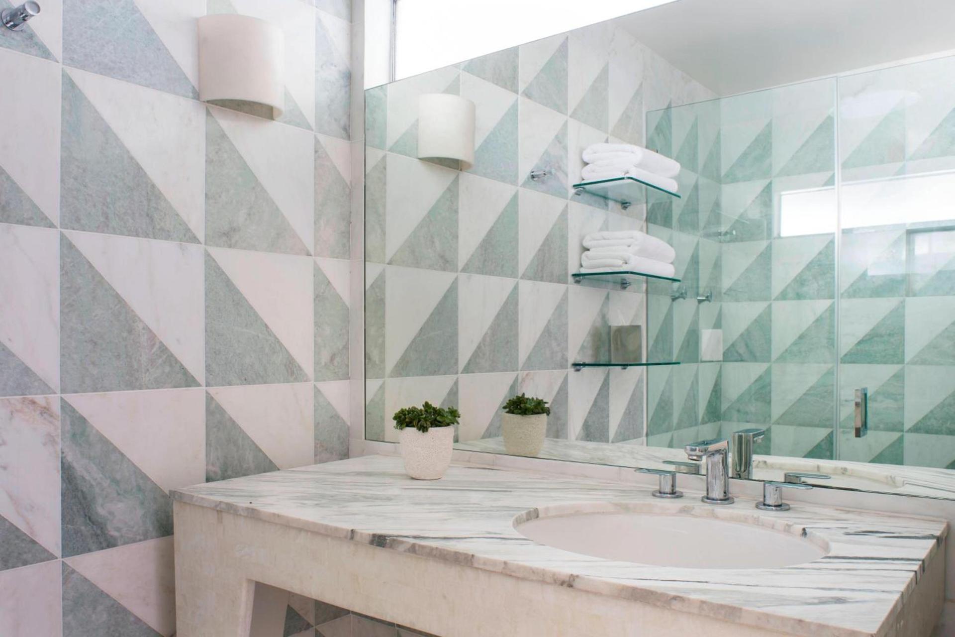 Avalon Hotel Beverly Hills, a Member of Design Hotels photo 29