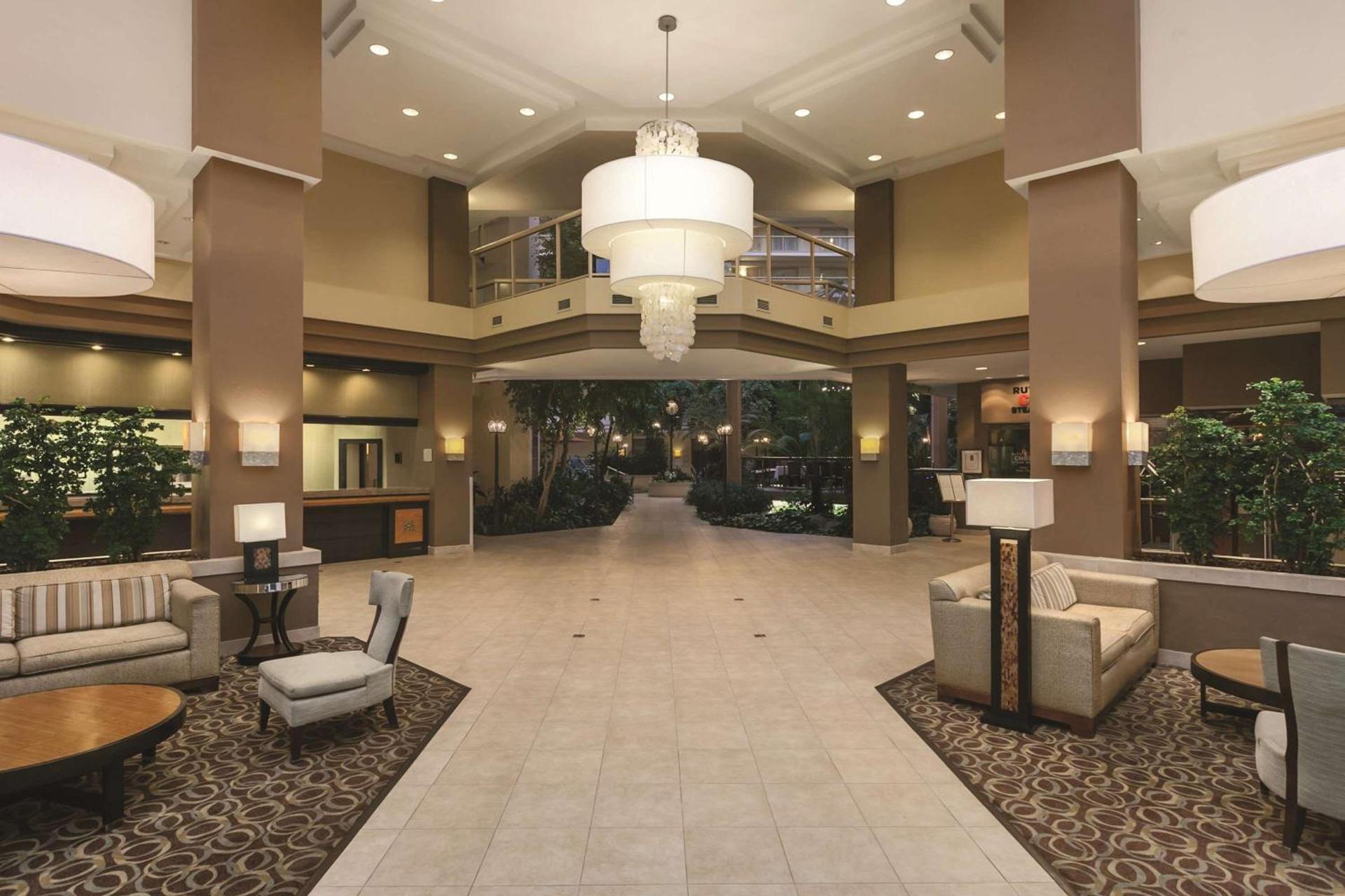Embassy Suites Birmingham photo 10