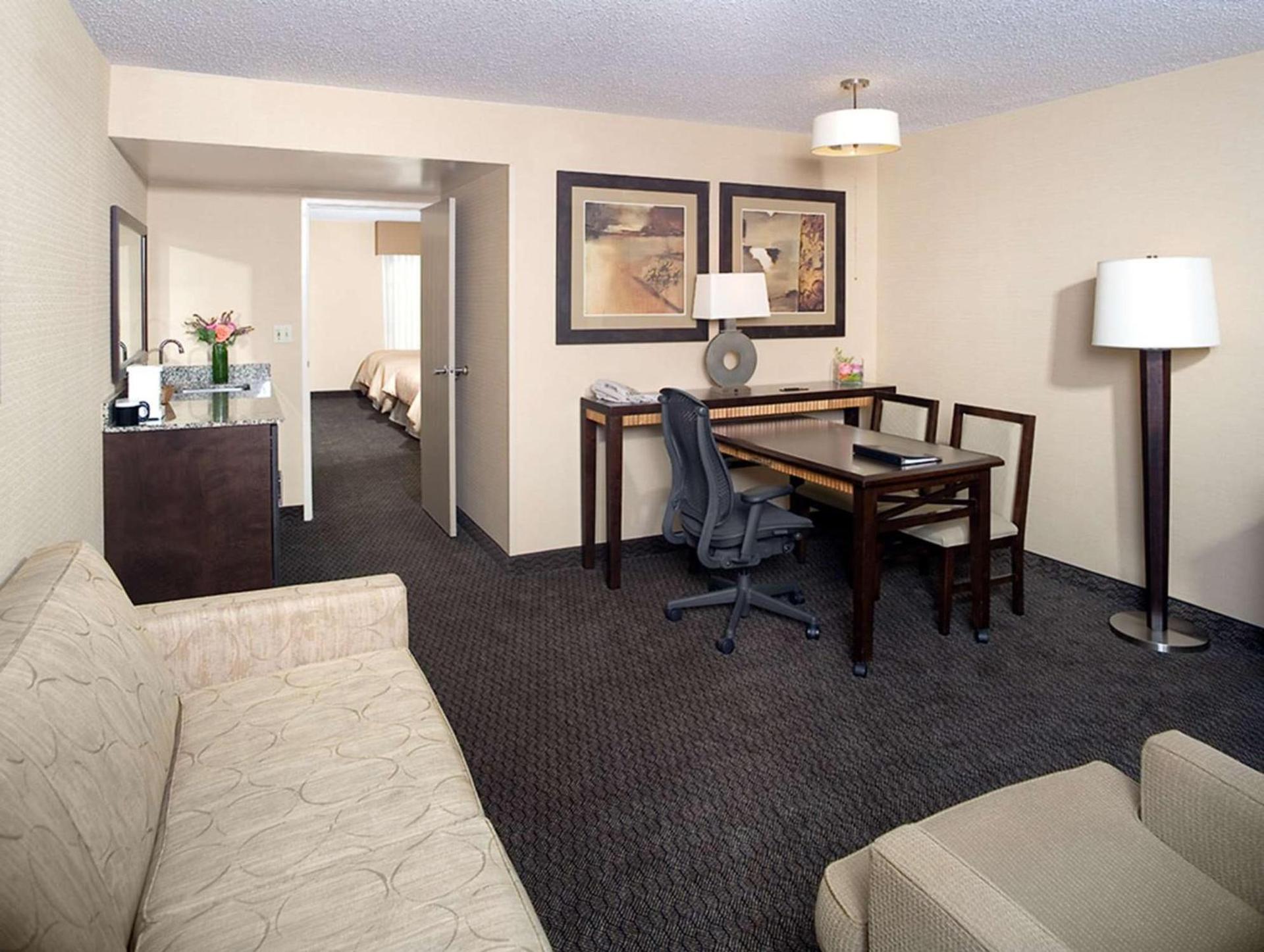 Embassy Suites Birmingham photo 20