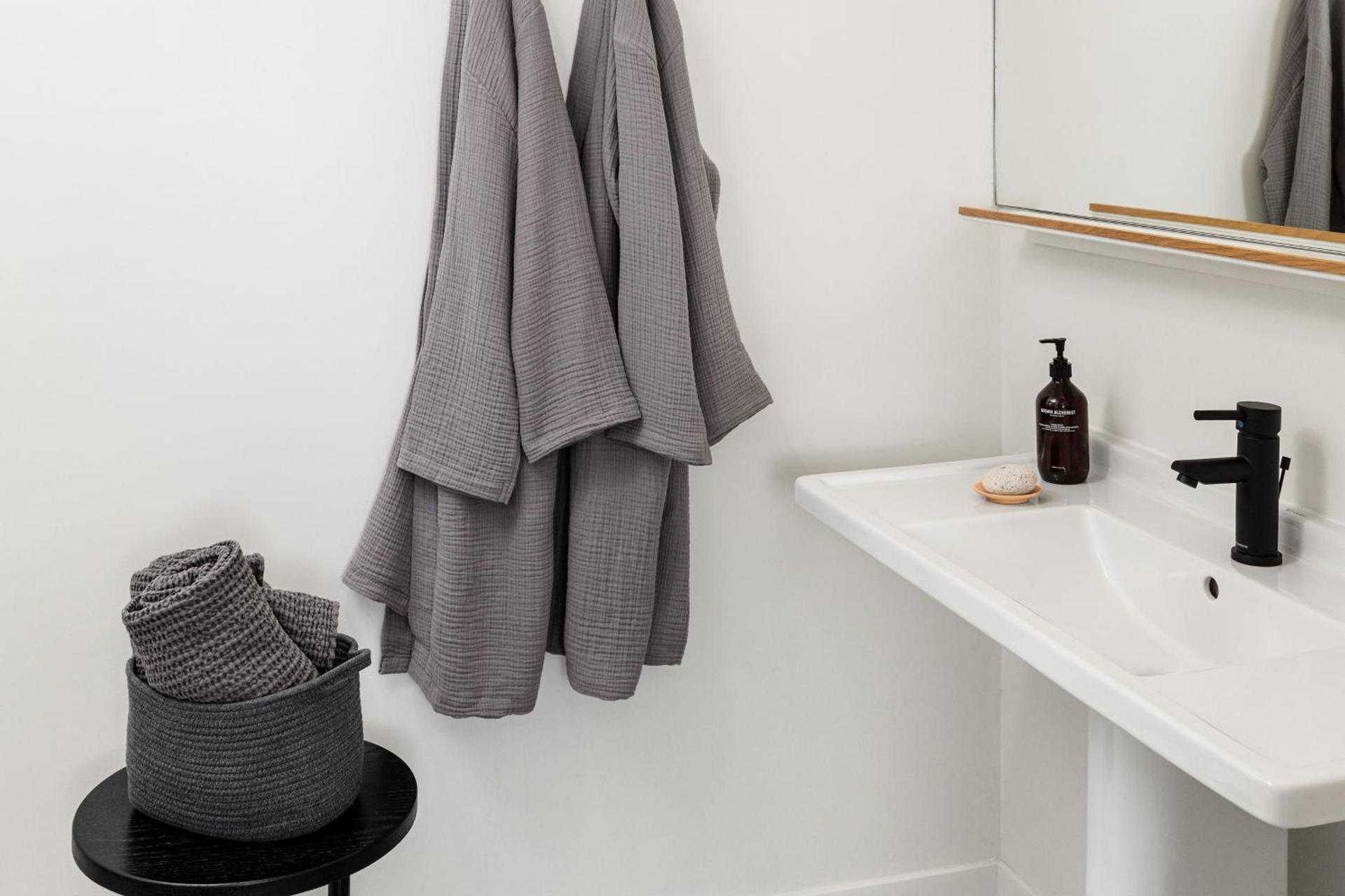 Hotel June West LA, a Member of Design Hotels photo 88