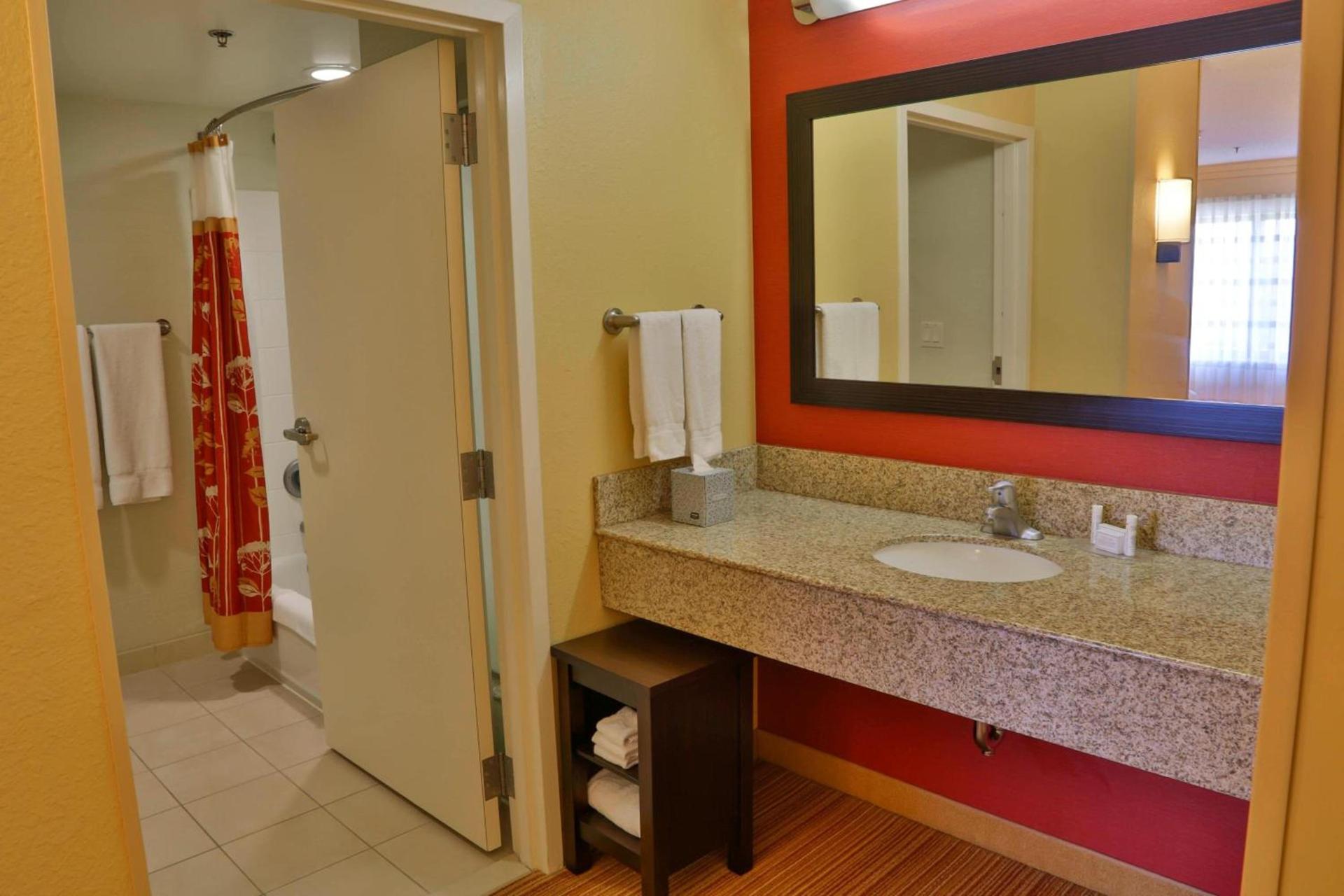 Courtyard Biloxi North/D'Iberville photo 25