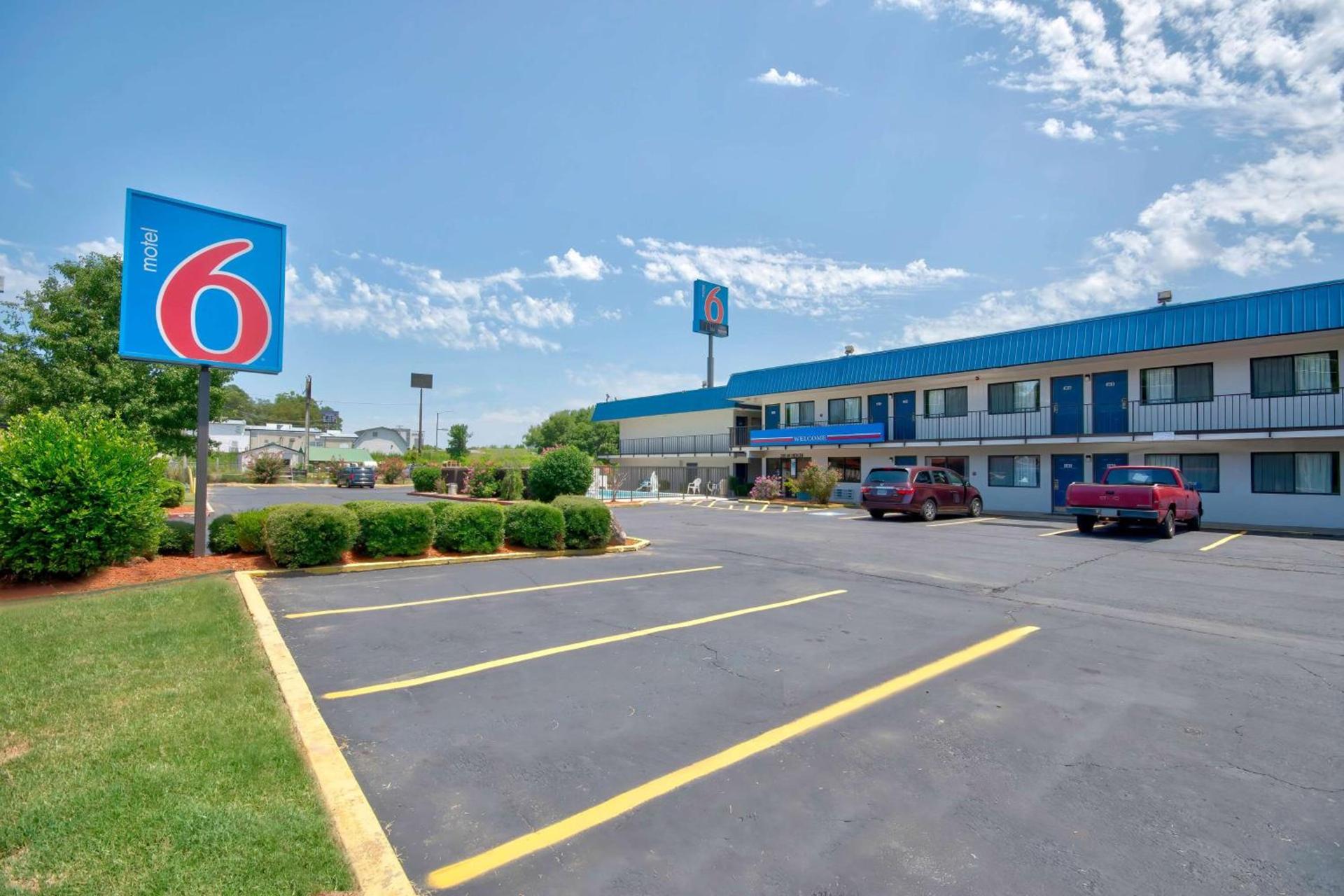 Motel 6-Russellville, AR photo 3