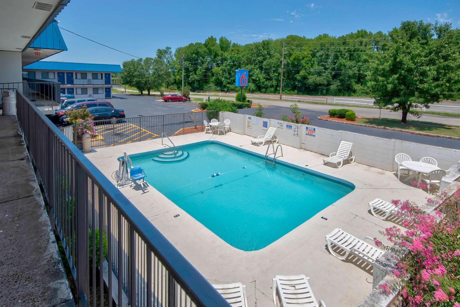 Motel 6-Russellville, AR photo 6