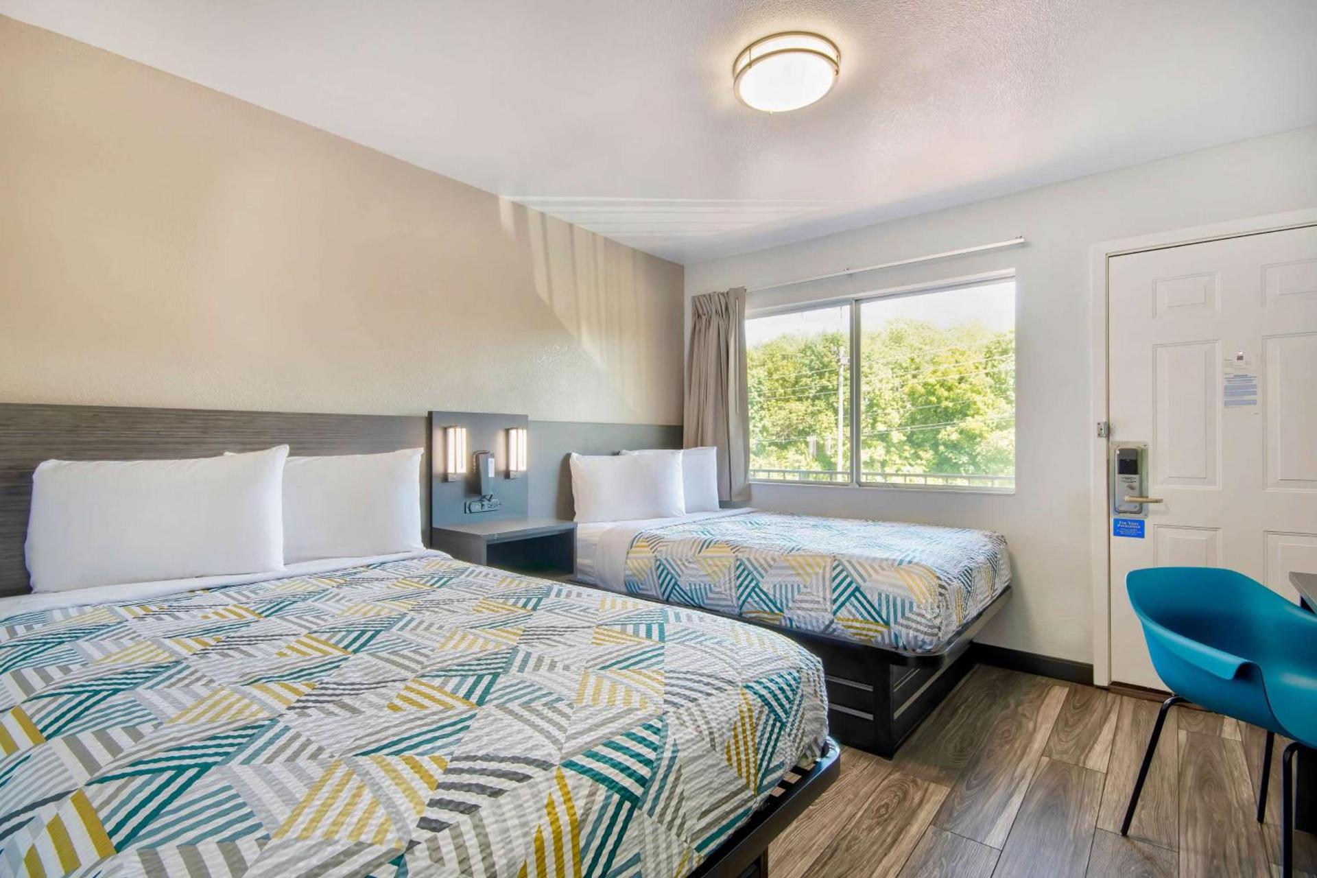 Motel 6-Russellville, AR photo 10