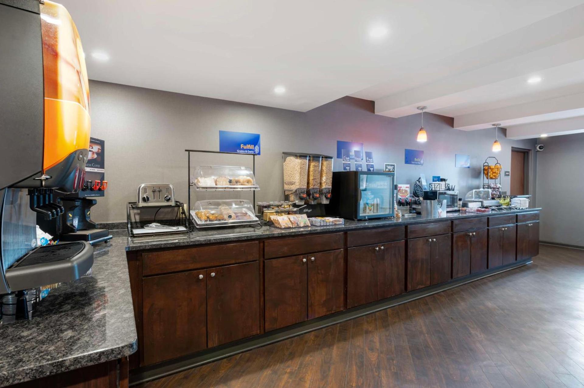 Best Western University Inn at Valparaiso photo 29