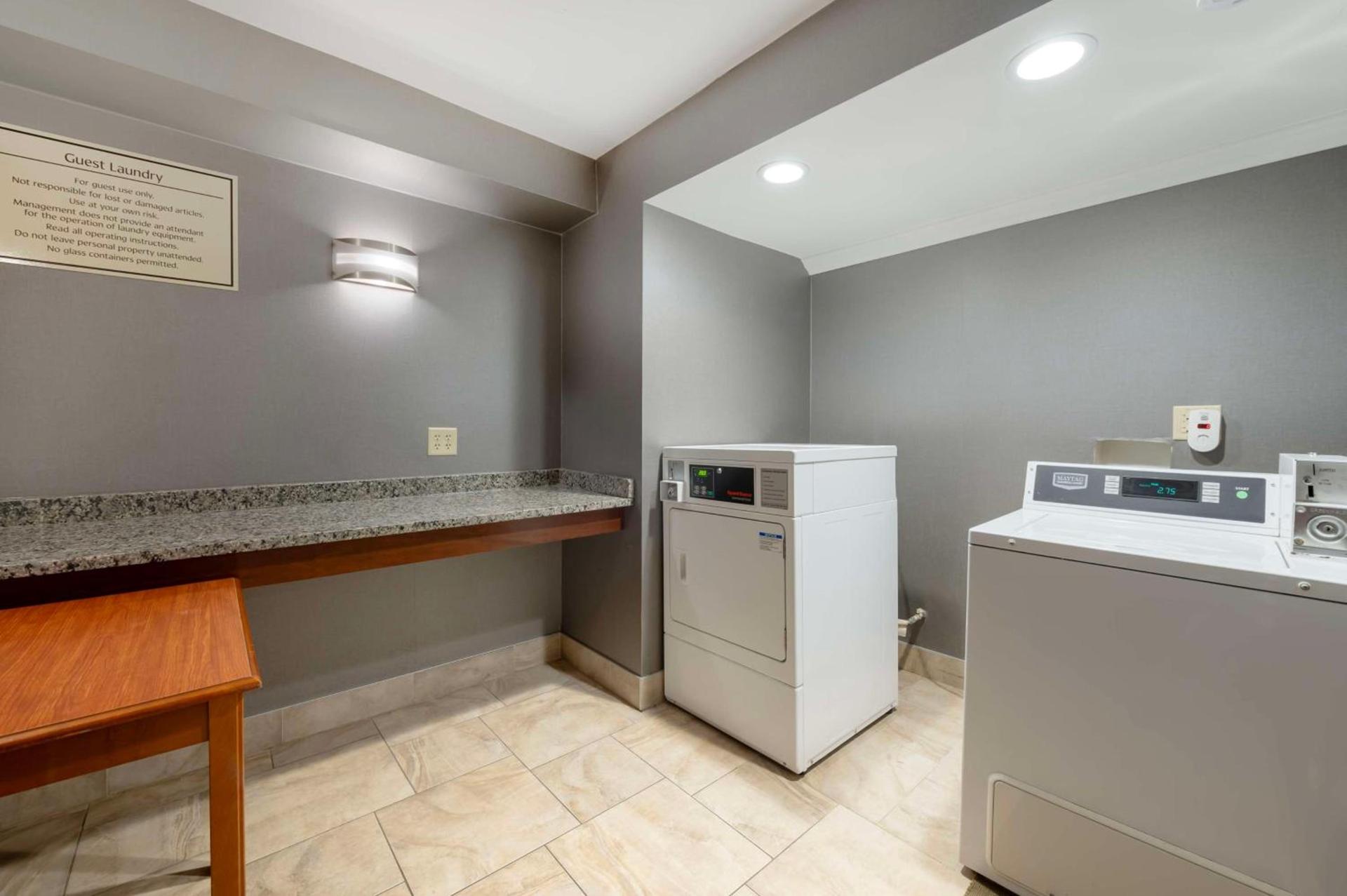 Best Western University Inn at Valparaiso photo 6