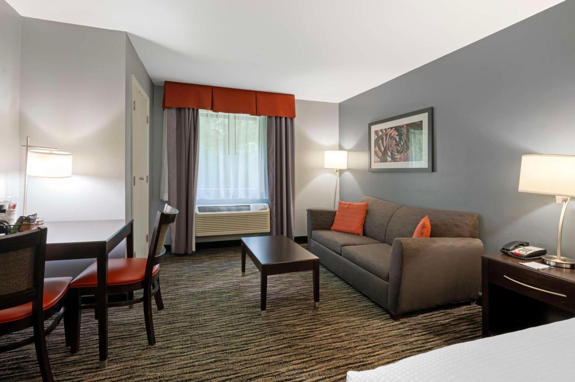 Best Western University Inn at Valparaiso photo 16