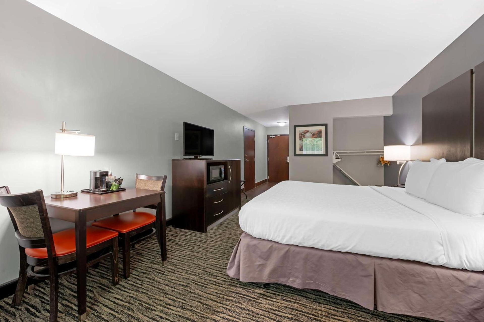 Best Western University Inn at Valparaiso photo 18