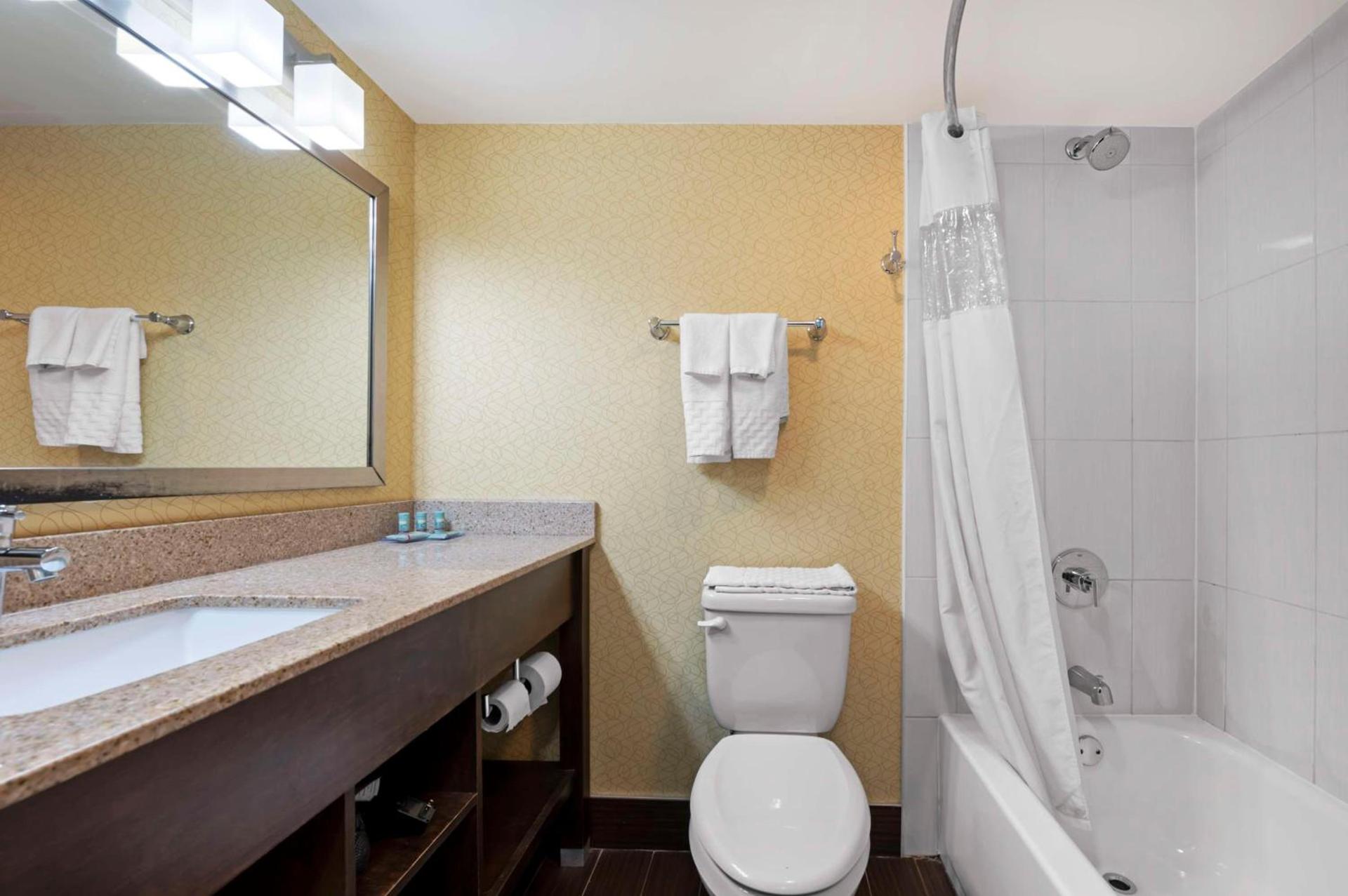 Best Western University Inn at Valparaiso photo 25
