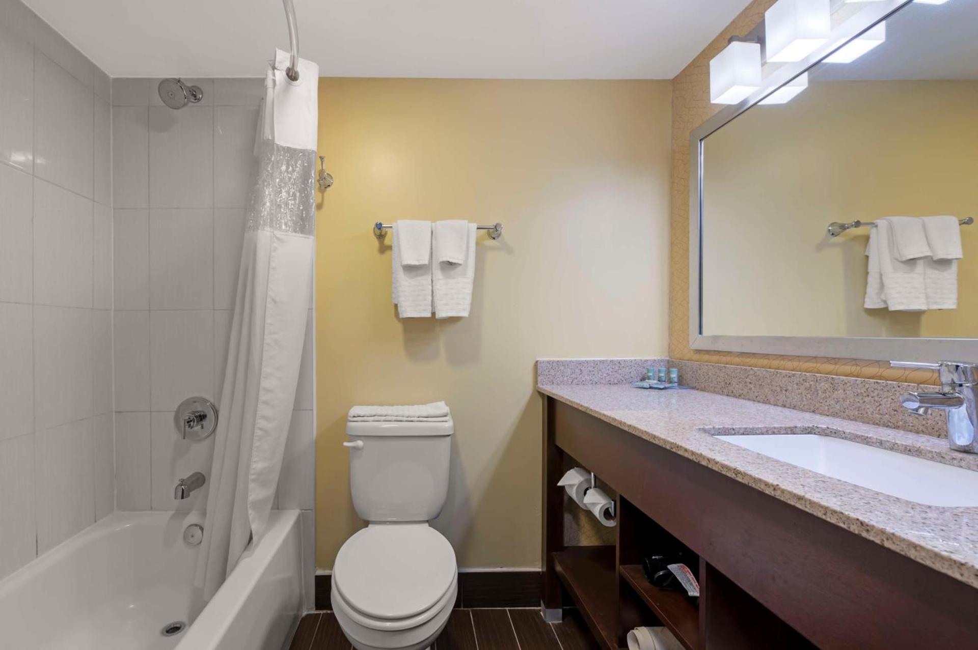 Best Western University Inn at Valparaiso photo 26