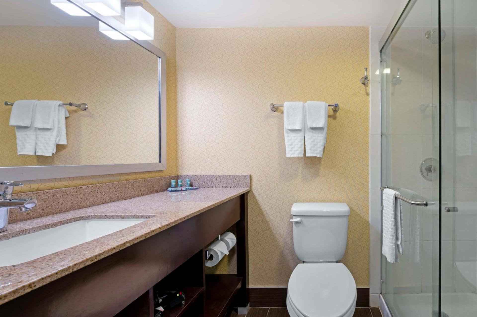 Best Western University Inn at Valparaiso photo 27