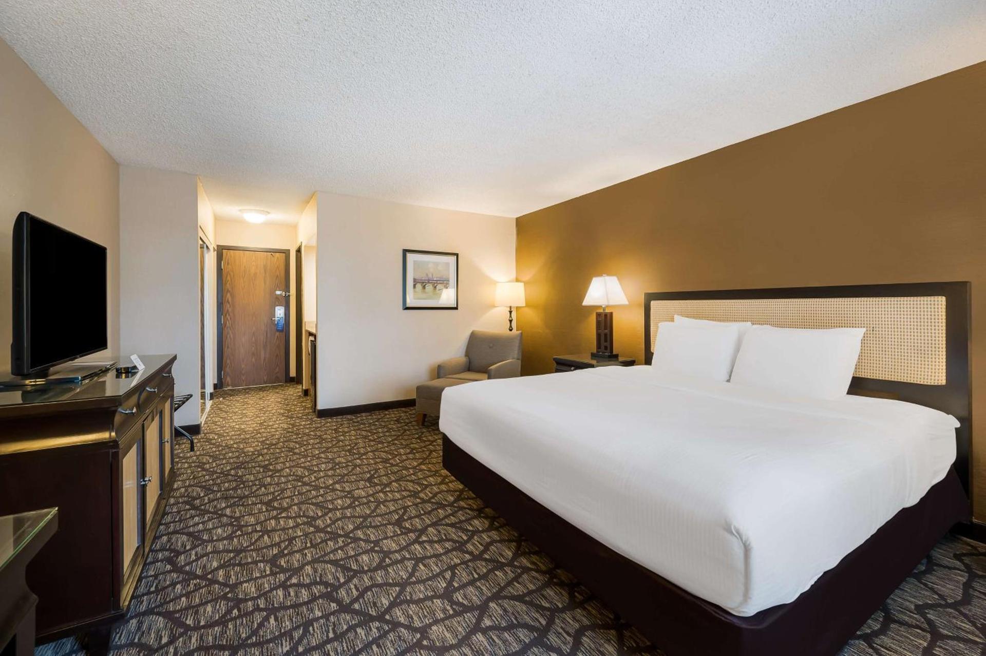 Best Western Detroit Livonia photo 18