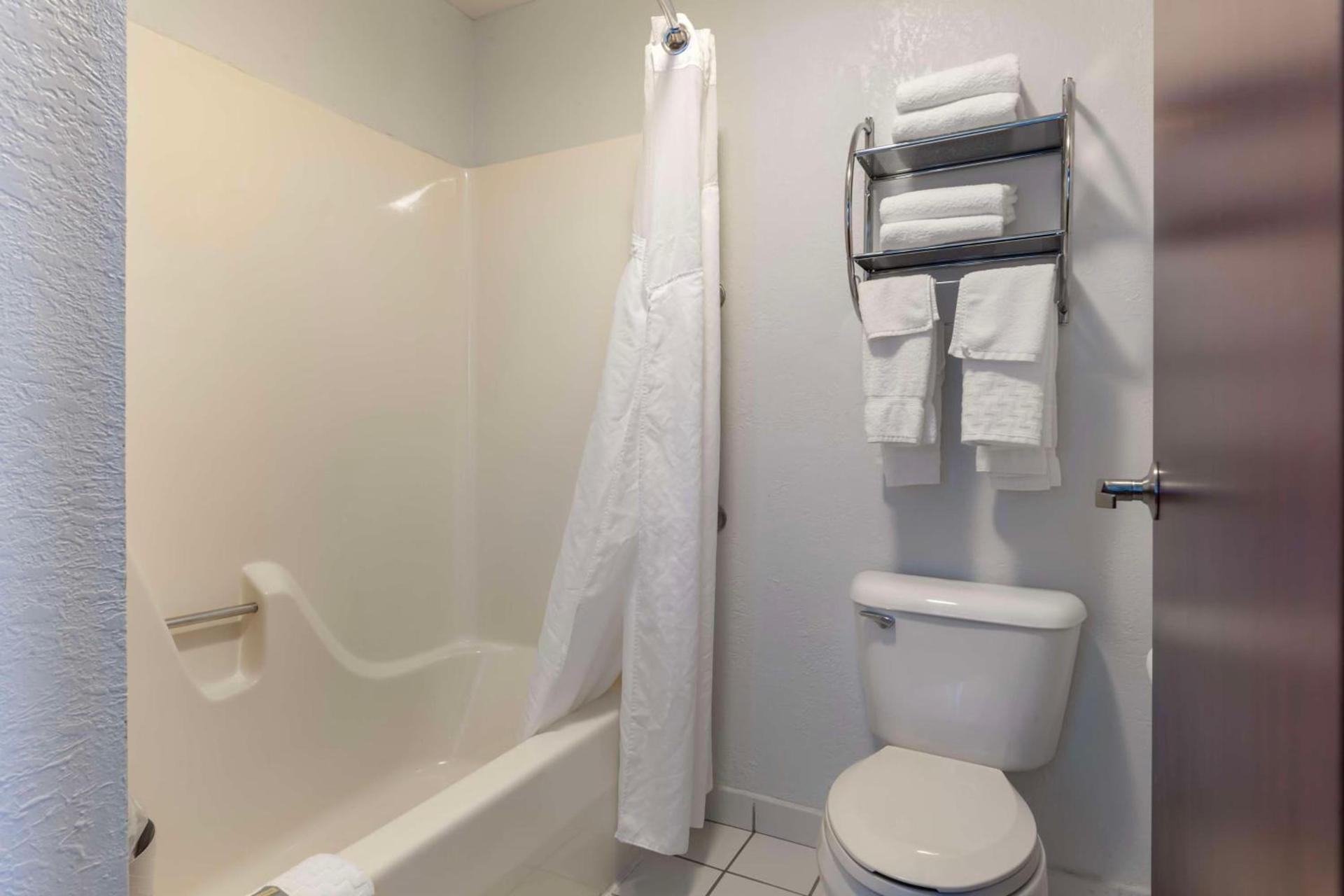 Best Western Sycamore Inn photo 21