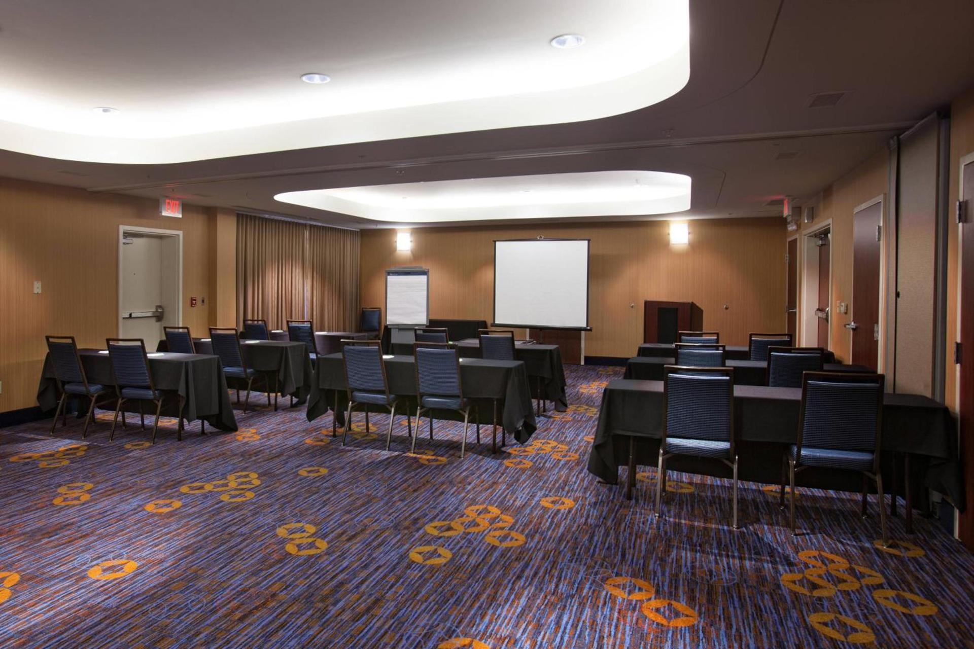 Courtyard by Marriott Fayetteville photo 26