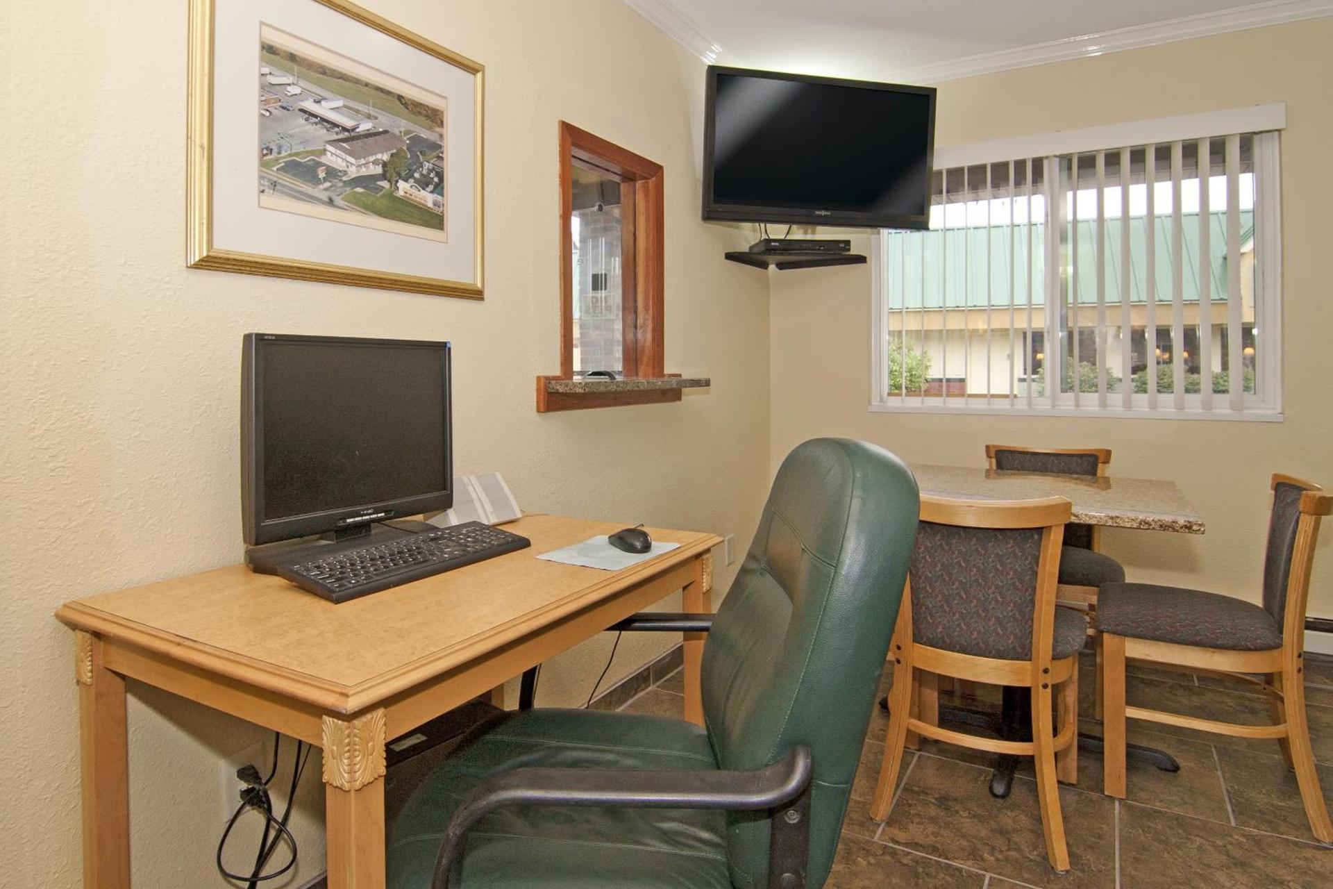 Valley Inn Shakopee photo 14