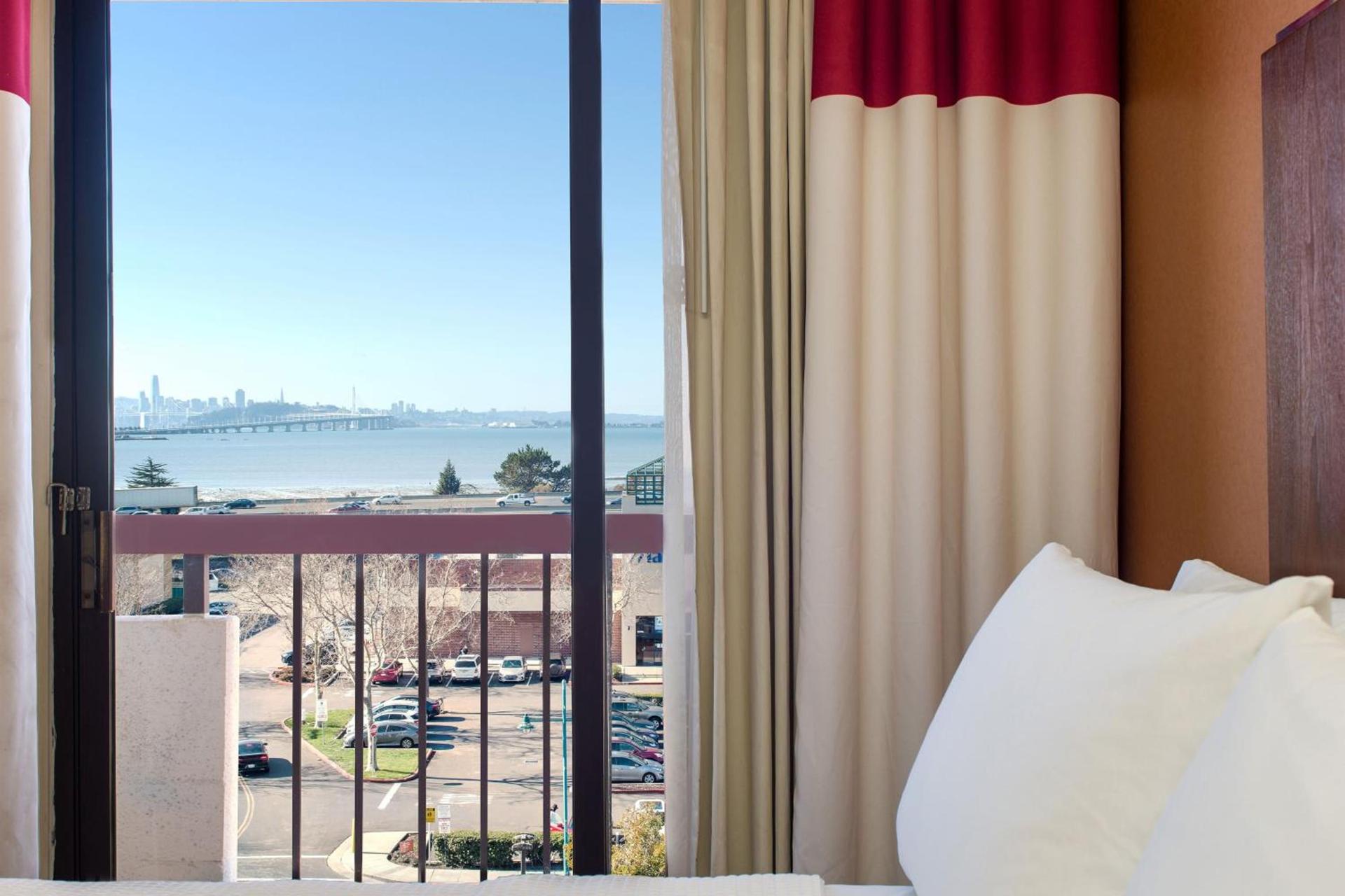 Four Points by Sheraton - San Francisco Bay Bridge photo 15