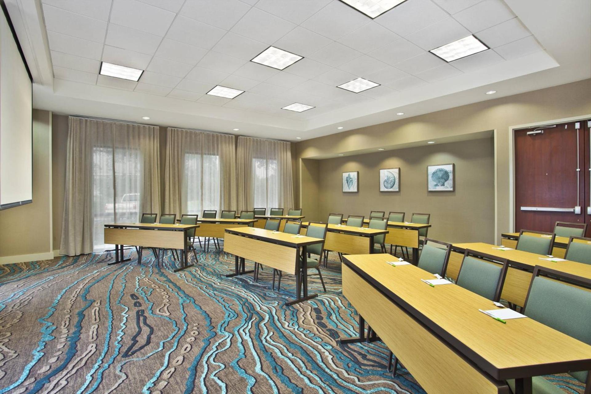 Courtyard by Marriott Gulfport Beachfront photo 25