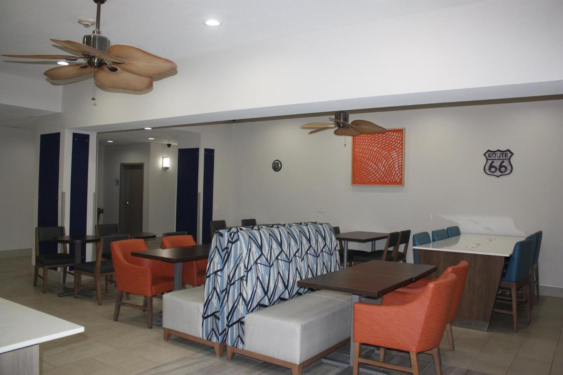 Holiday Inn Express Hotel & Suites Shamrock North by IHG photo 10