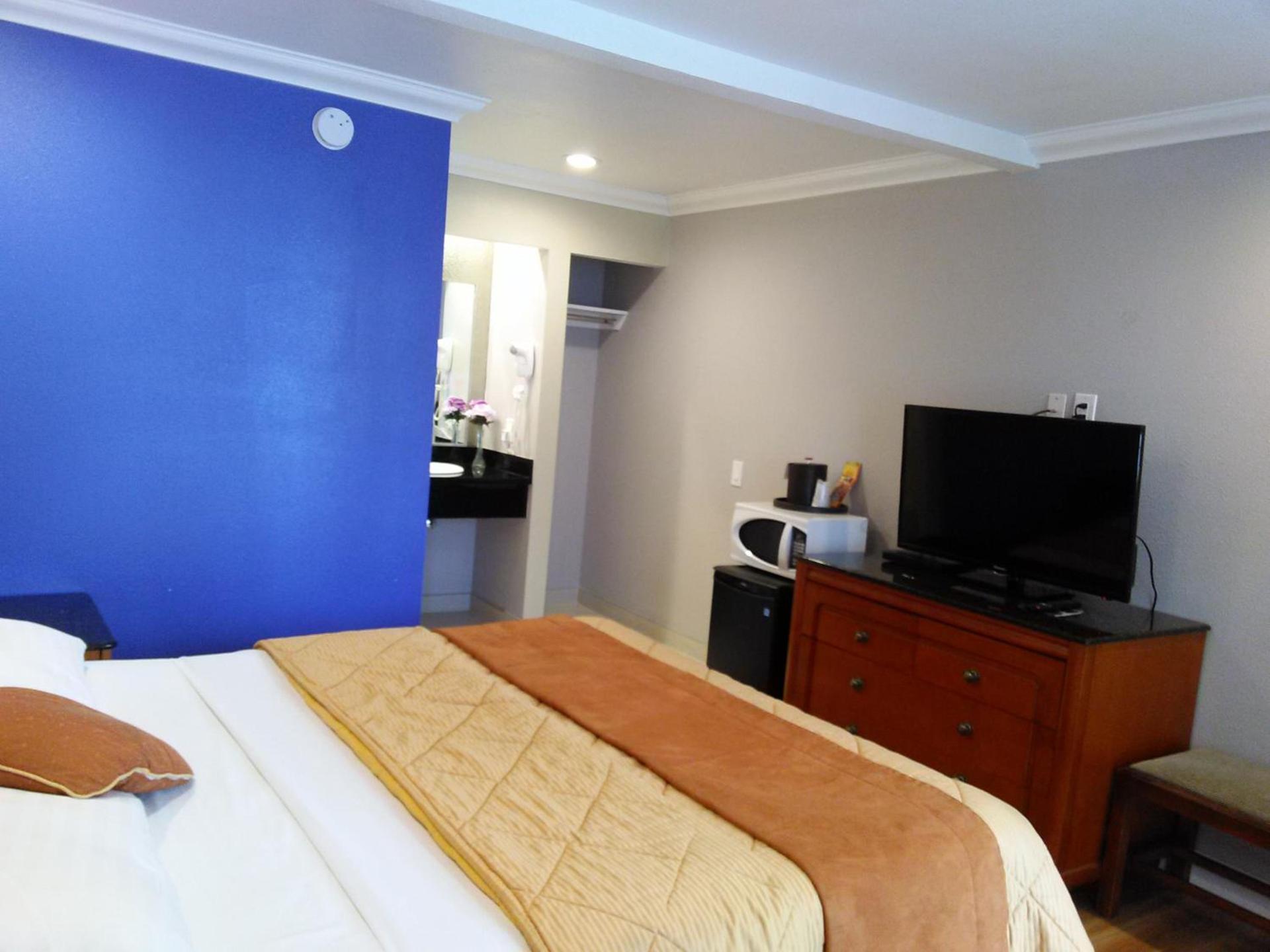 Highlander Motel photo 16