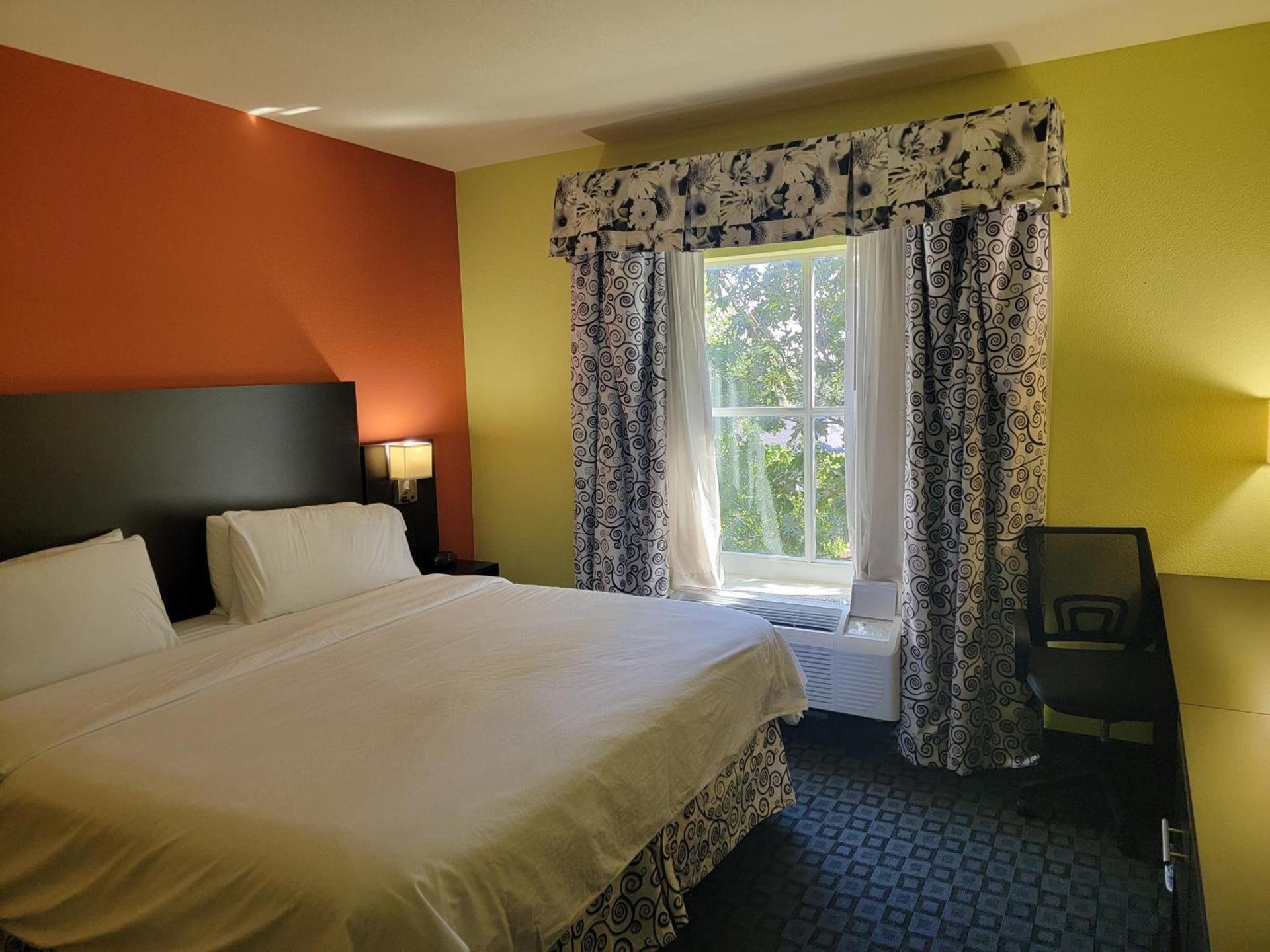 Holiday Inn Garland by IHG photo 33
