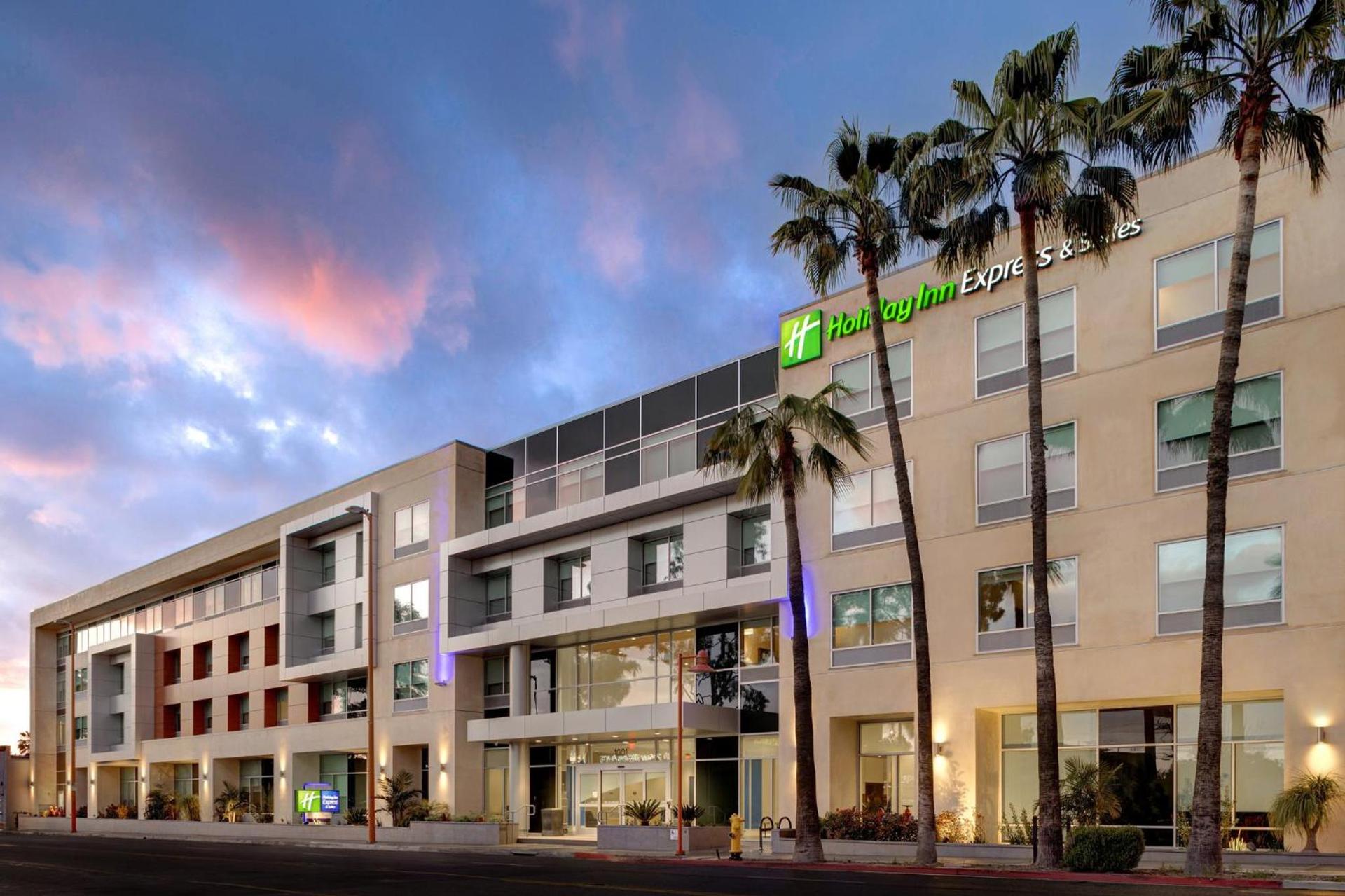 Holiday Inn Express & Suites - Glendale Downtown photo 59