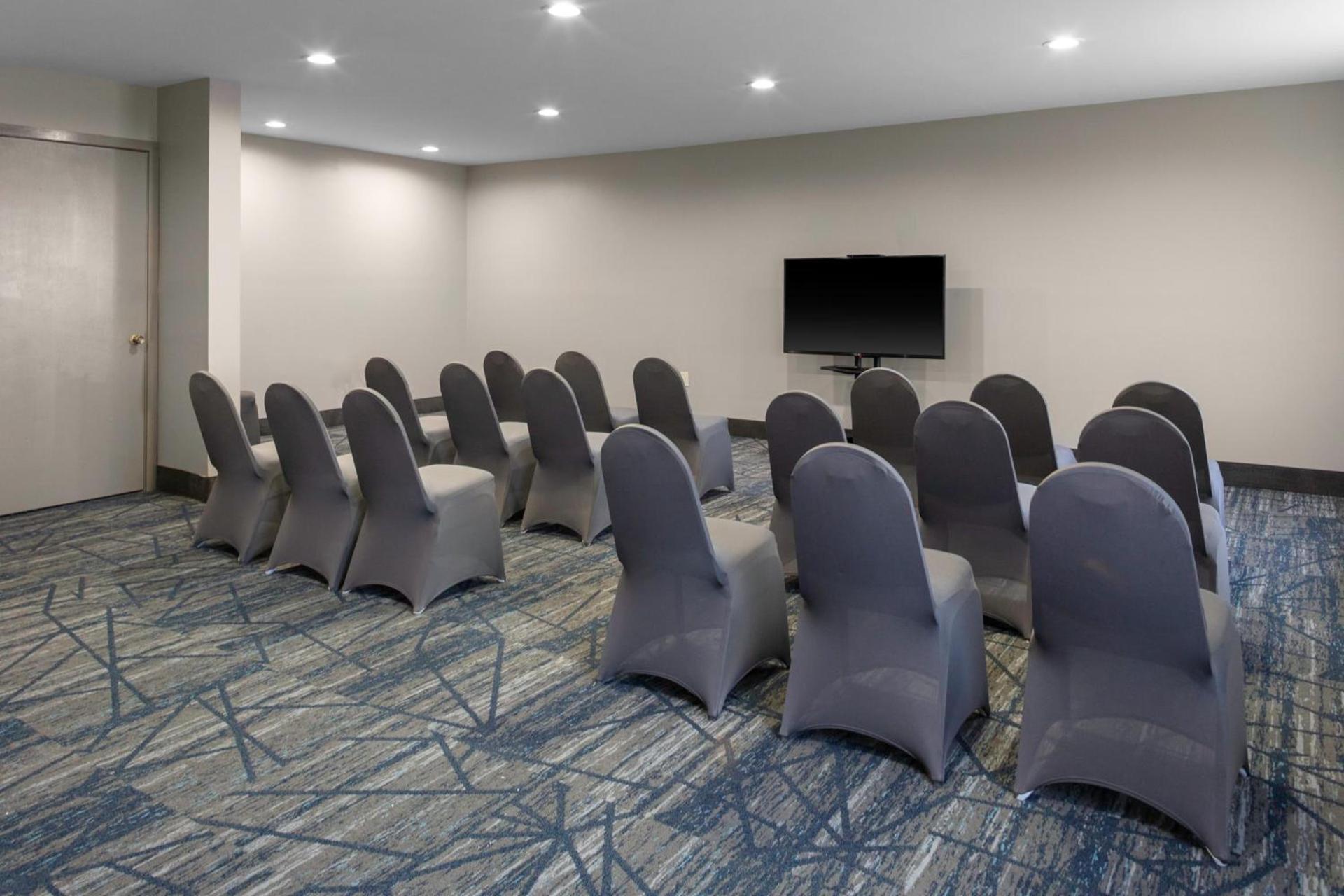 Holiday Inn Express - Rocky Mount - Sports Center by IHG photo 98